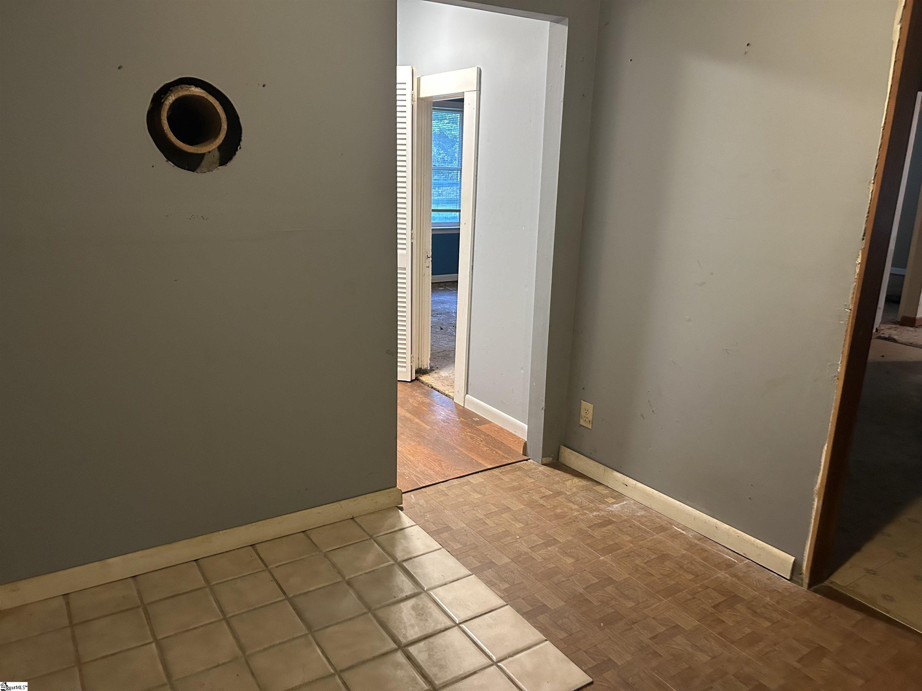 3153 Georgia Road Gray Court, SC 29645