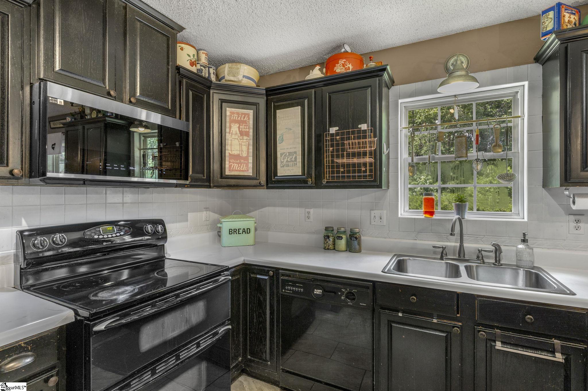 123 Crompton Drive Pelzer, SC 29669