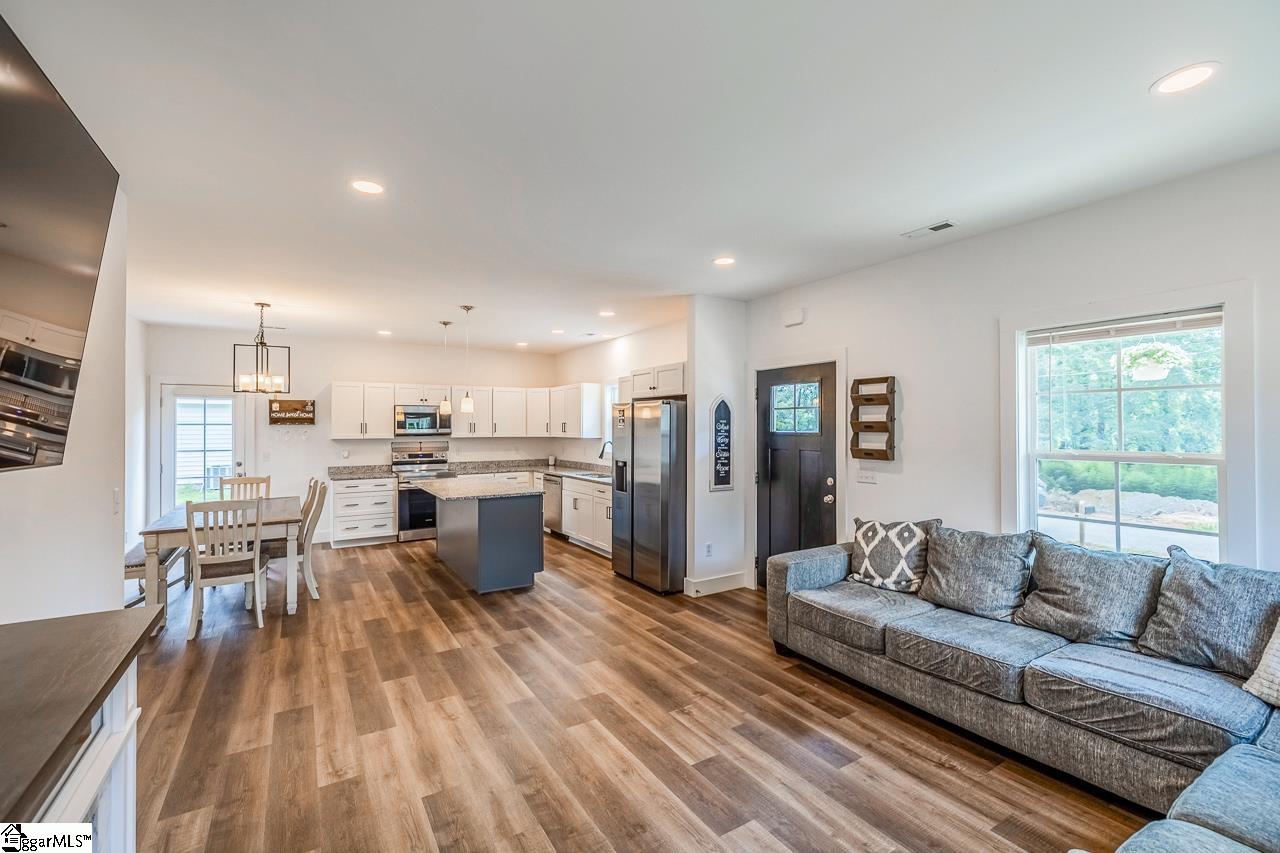 254 Stone Avenue Woodruff, SC 29388