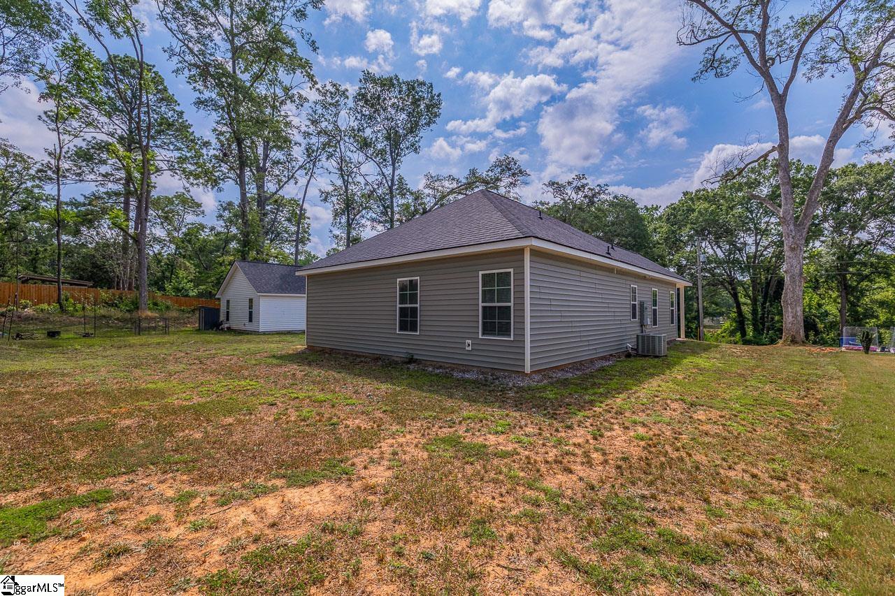 254 Stone Avenue Woodruff, SC 29388