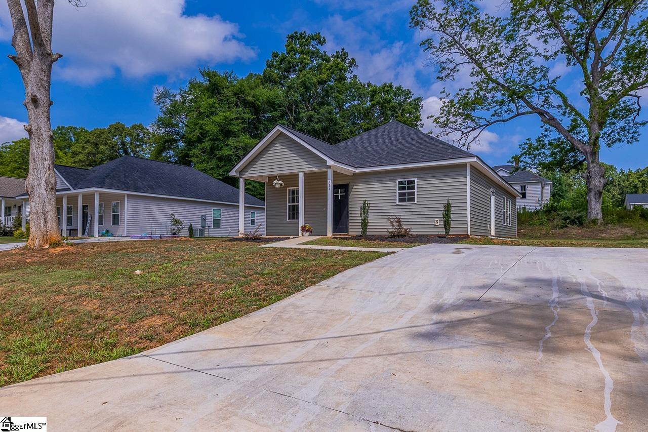 254 Stone Avenue Woodruff, SC 29388