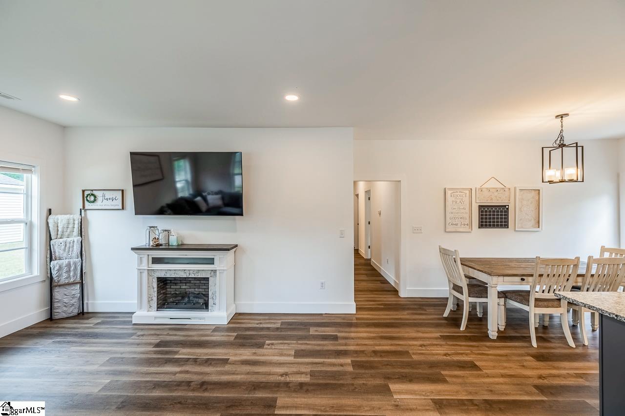 254 Stone Avenue Woodruff, SC 29388