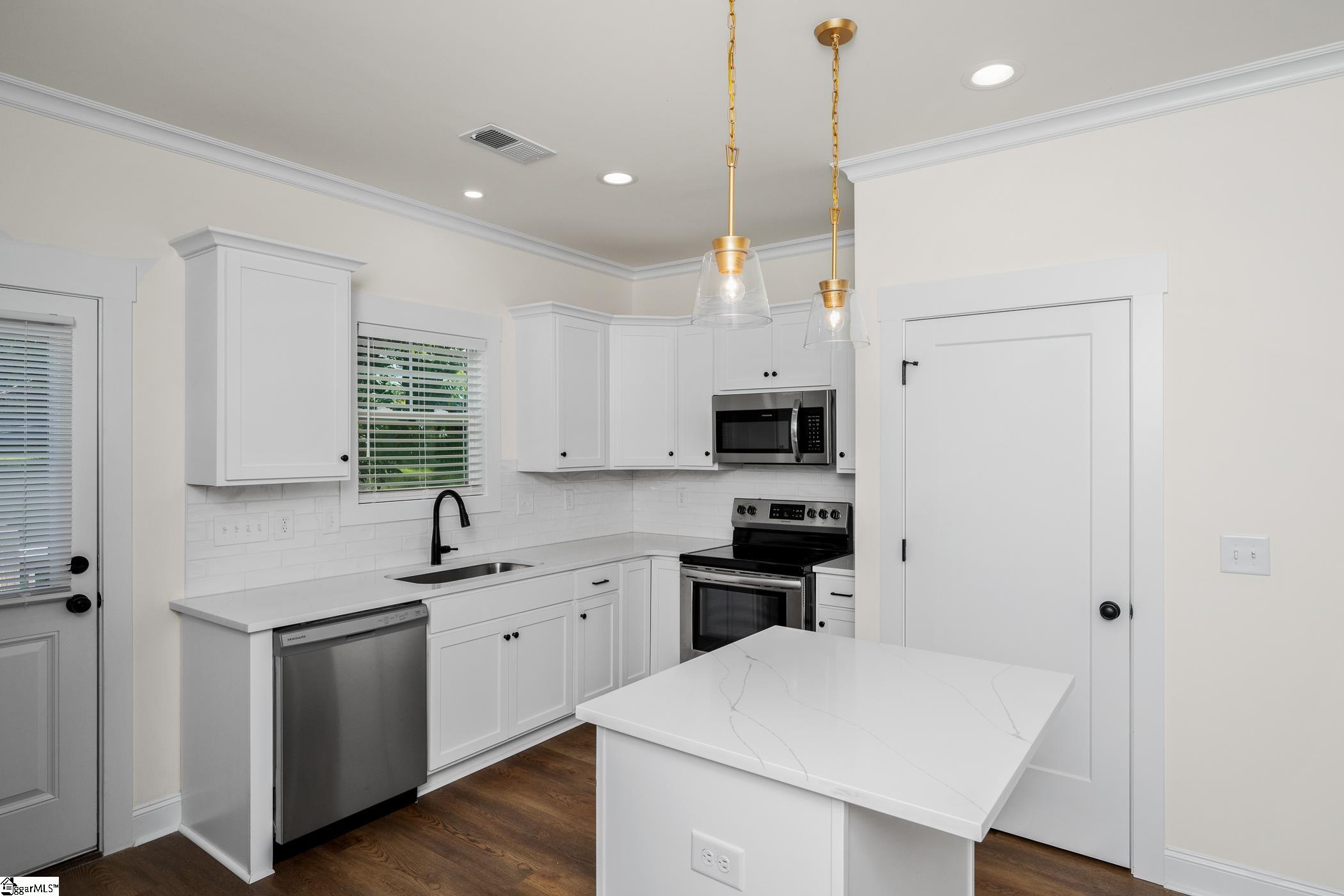 55 Baxter Street Greenville, SC 29607