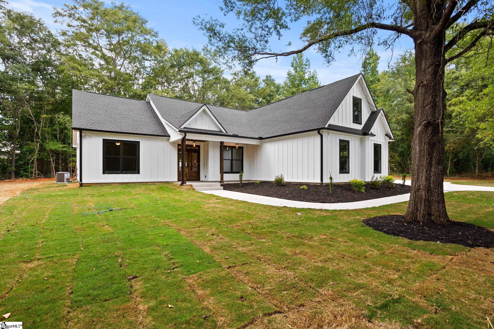 627 Three and Twenty Road Easley, SC 29642