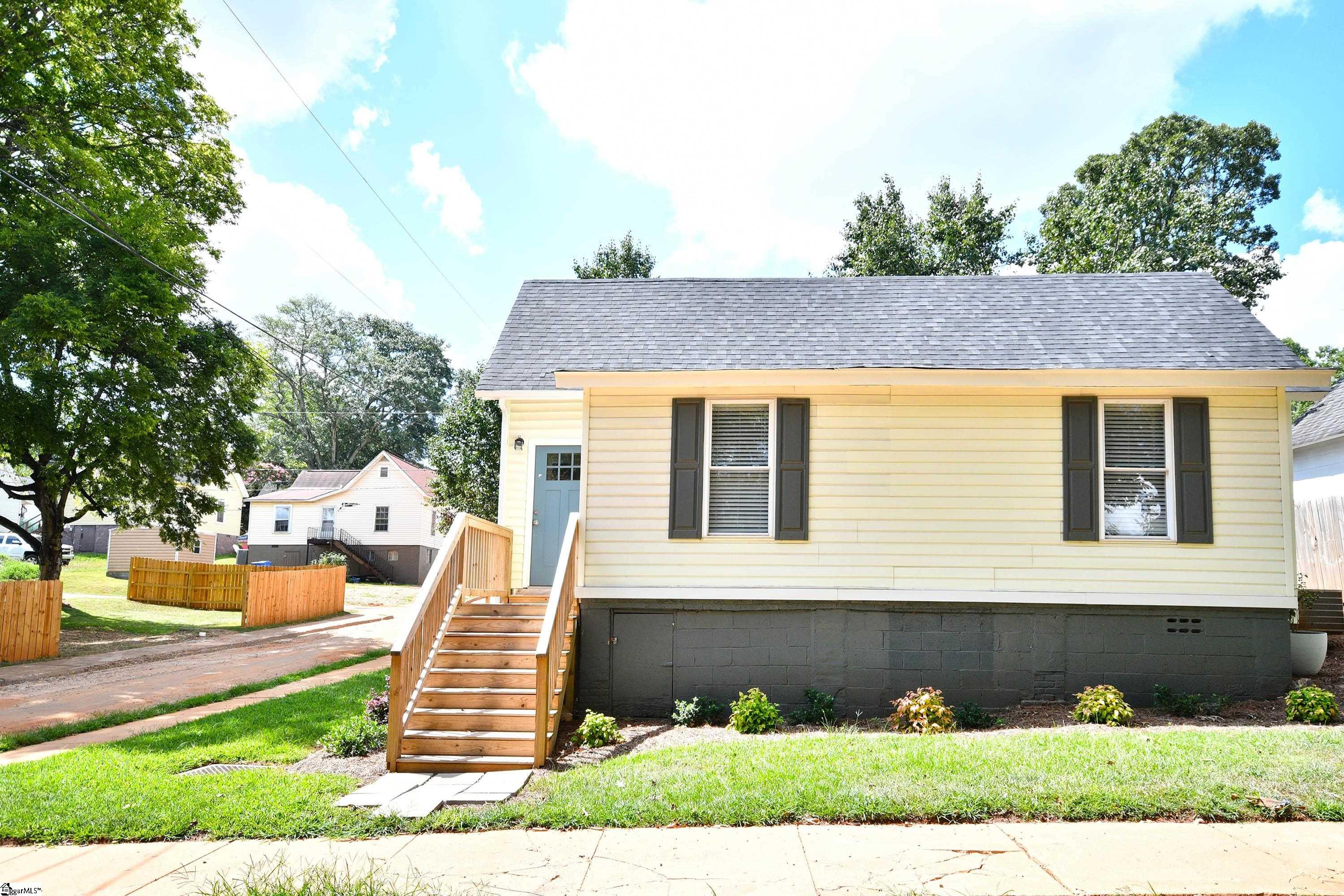 5 Cardwell Street Greenville, SC 29605