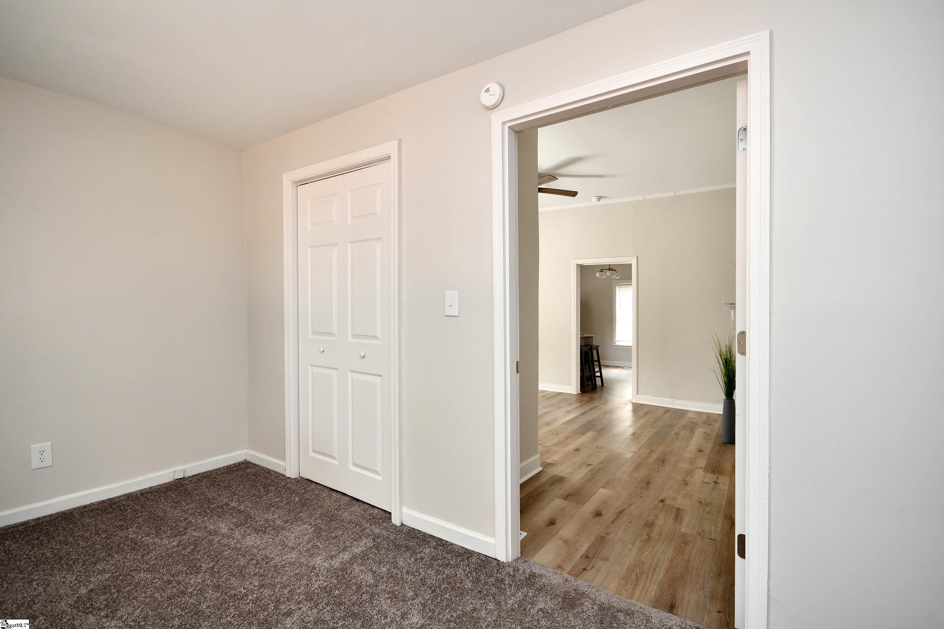 5 Cardwell Street Greenville, SC 29605