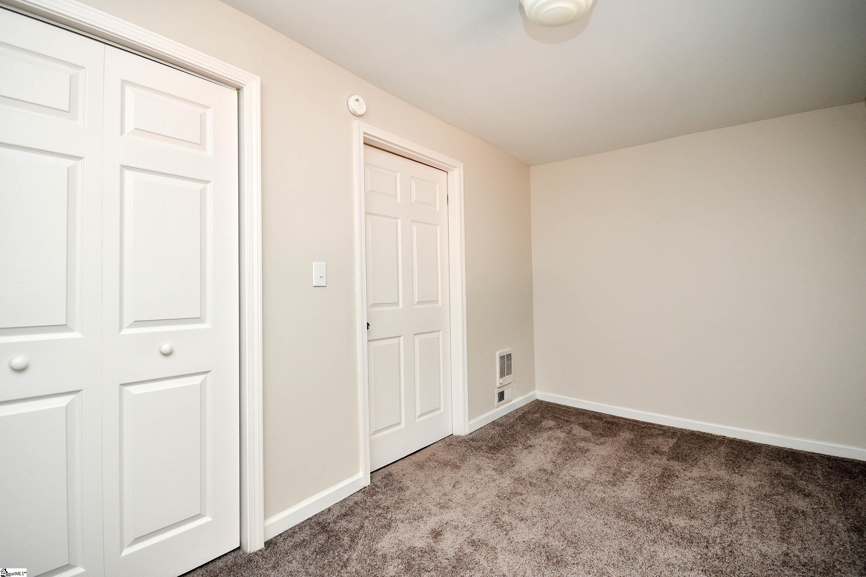 5 Cardwell Street Greenville, SC 29605