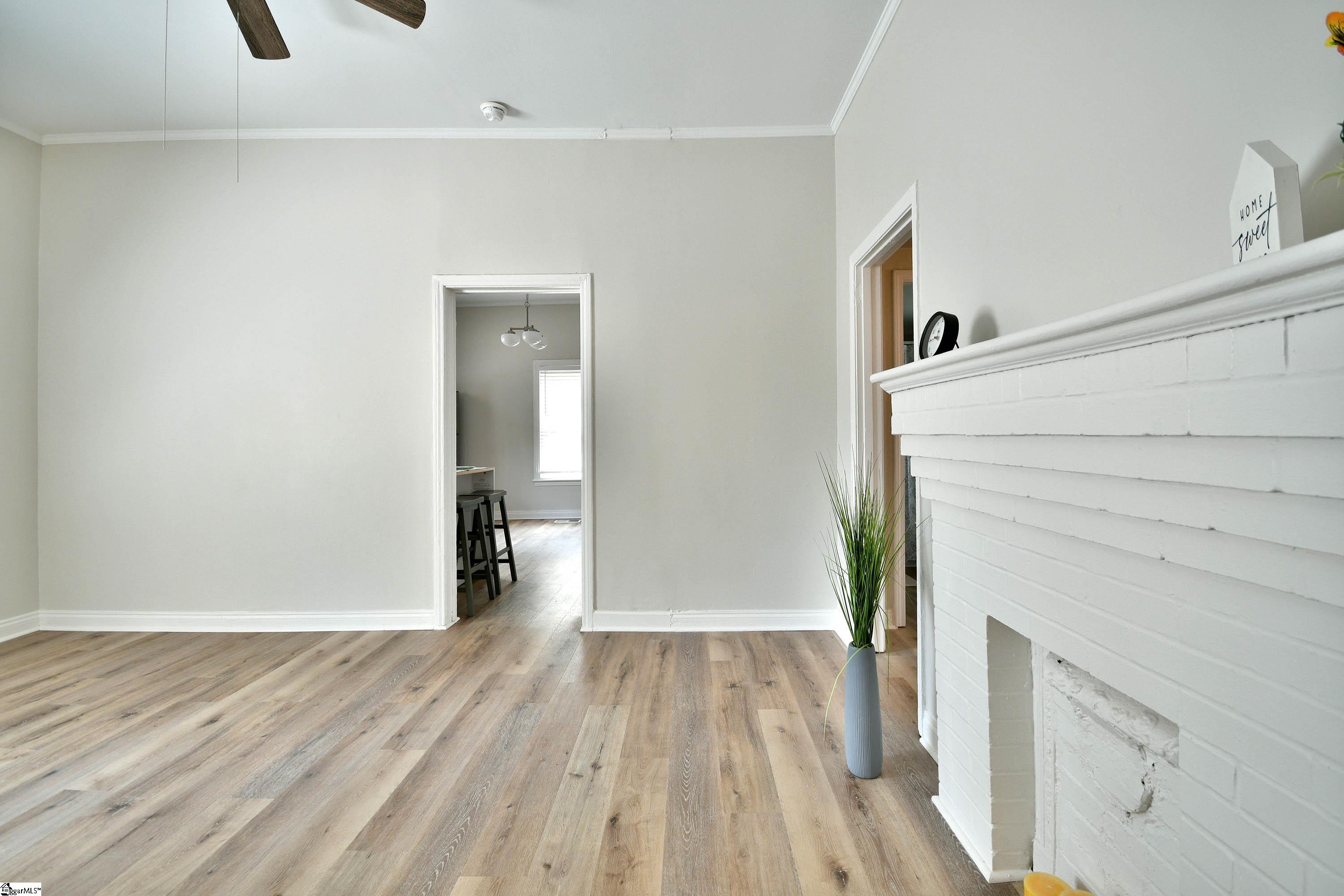 5 Cardwell Street Greenville, SC 29605