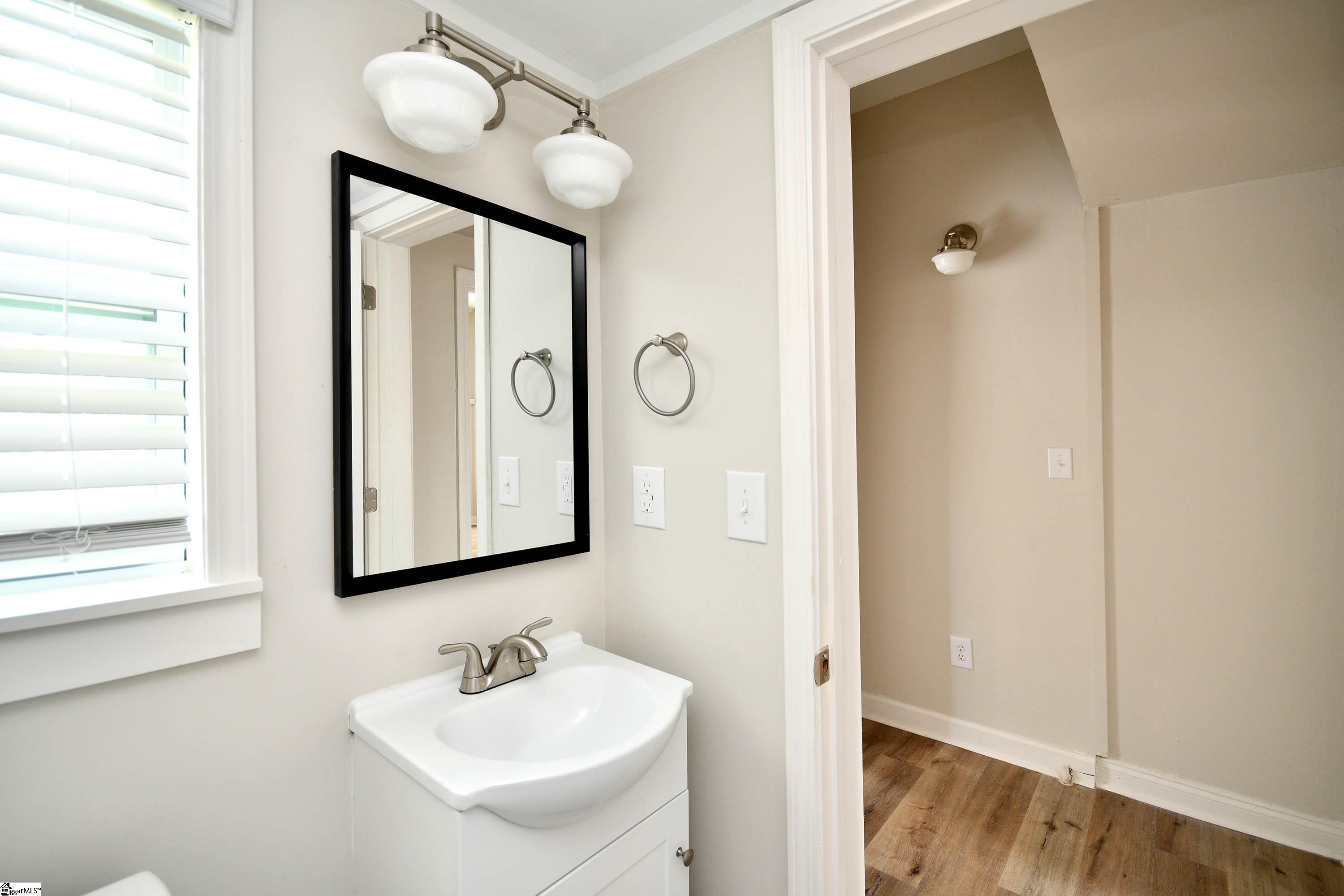 5 Cardwell Street Greenville, SC 29605