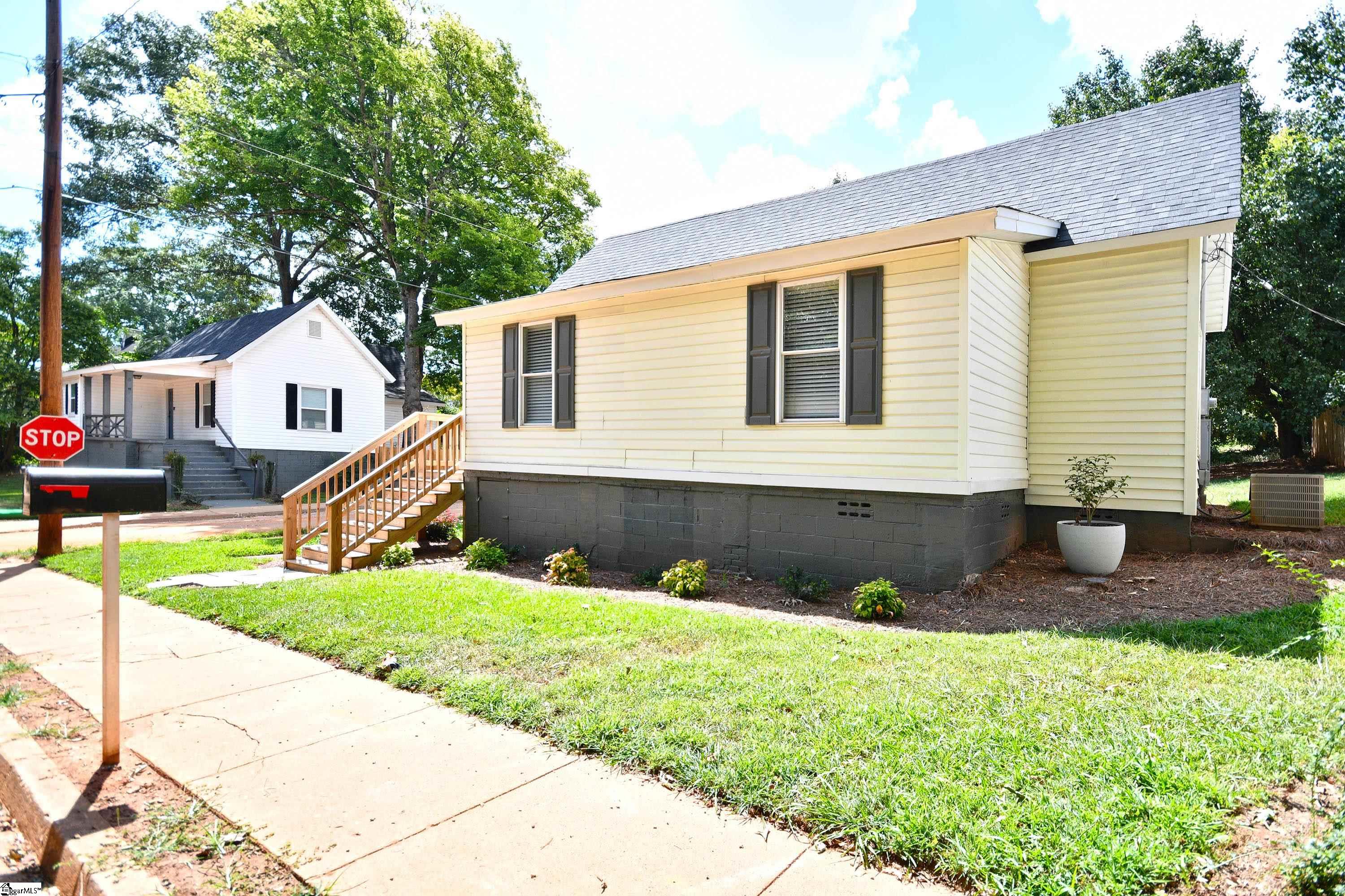 5 Cardwell Street Greenville, SC 29605