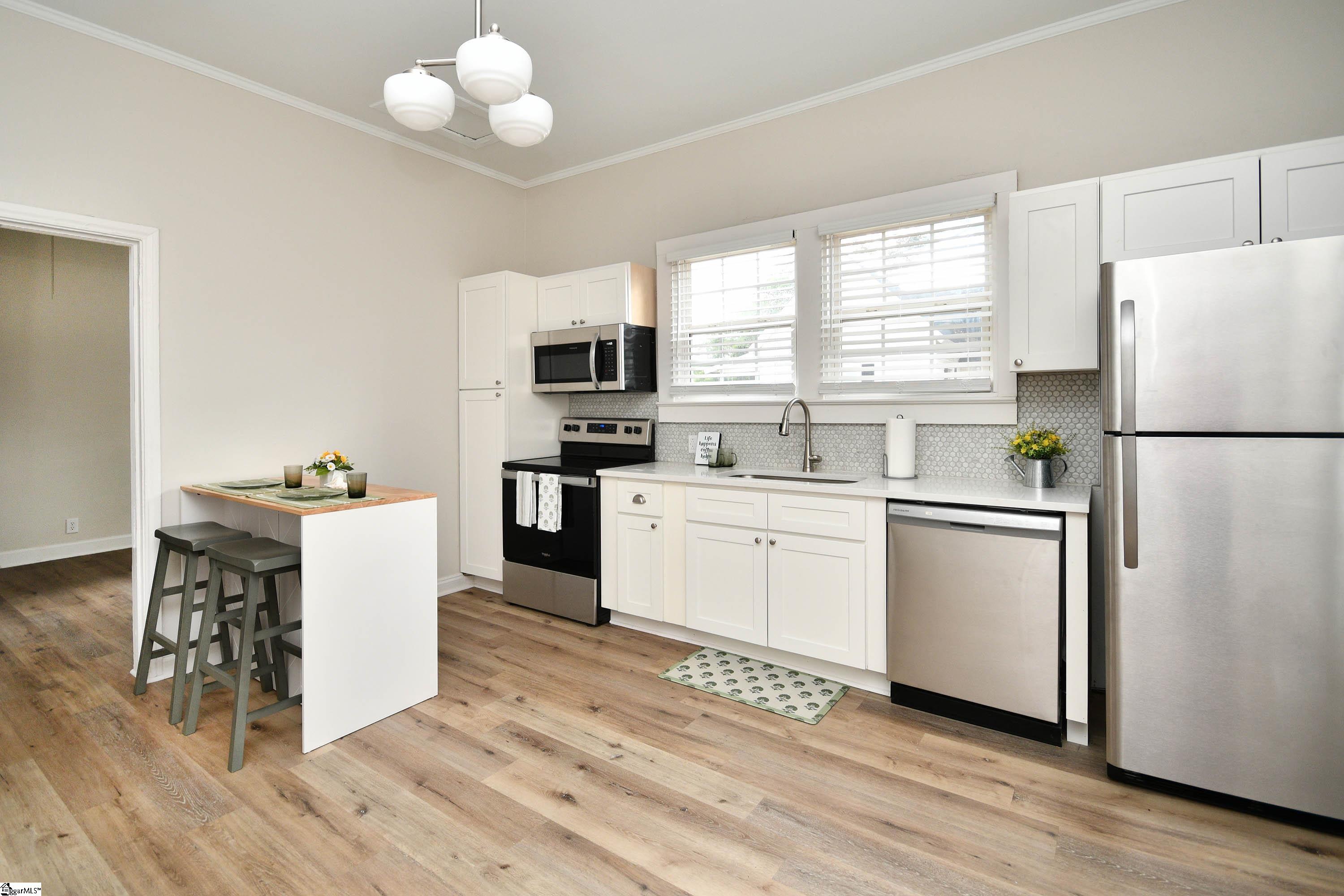 5 Cardwell Street Greenville, SC 29605