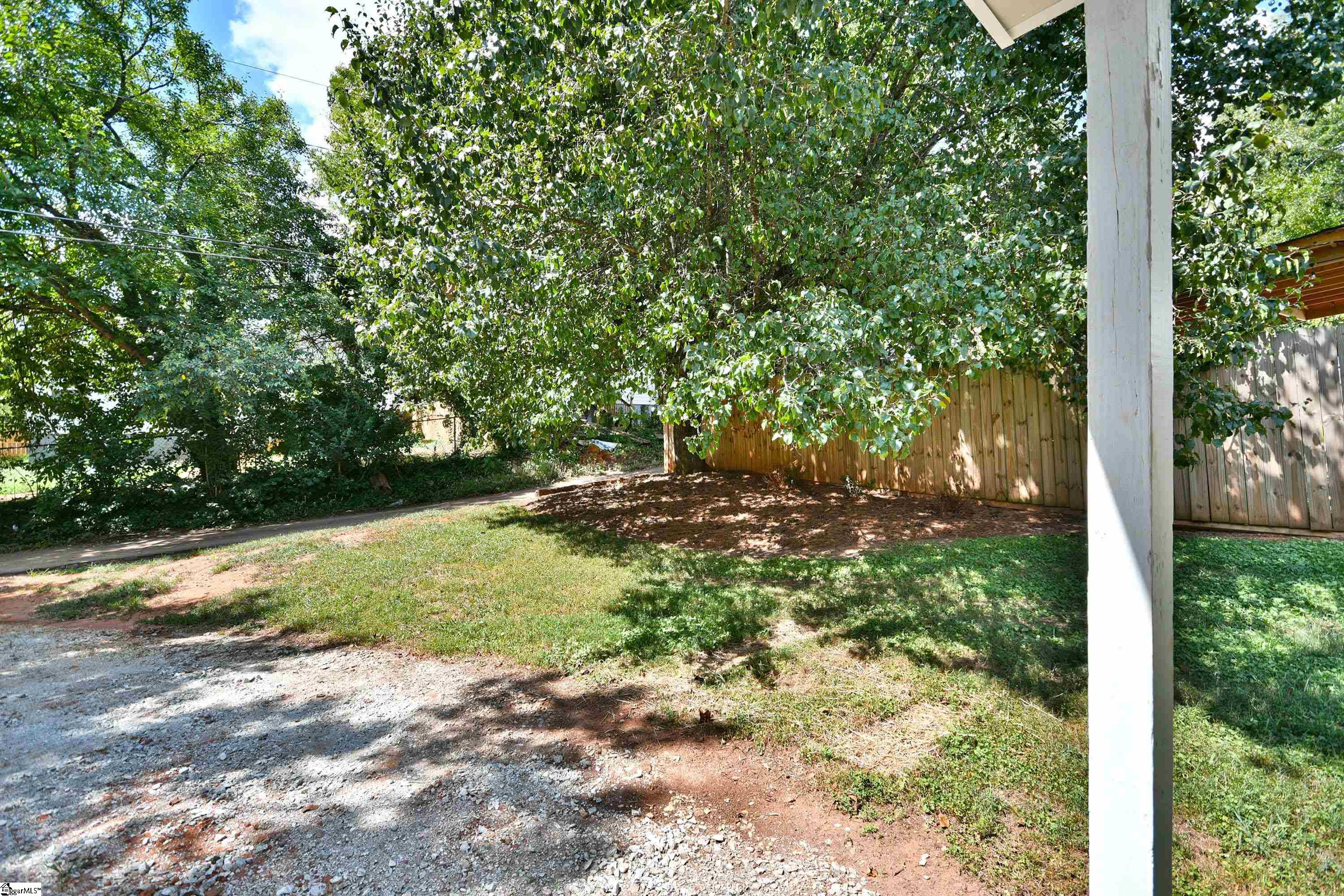 5 Cardwell Street Greenville, SC 29605