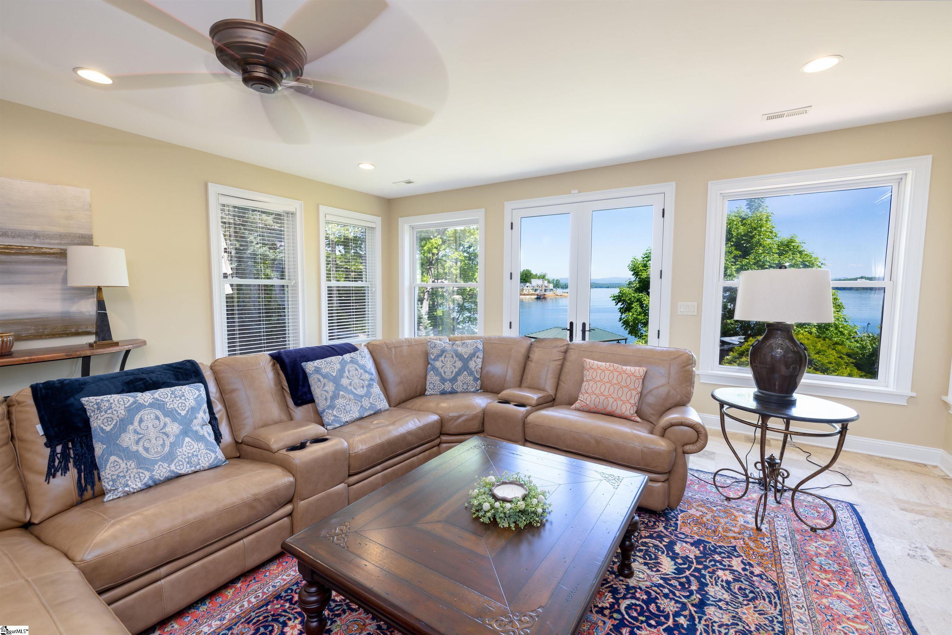 217 E Wynward Pointe Drive Salem, SC 29676