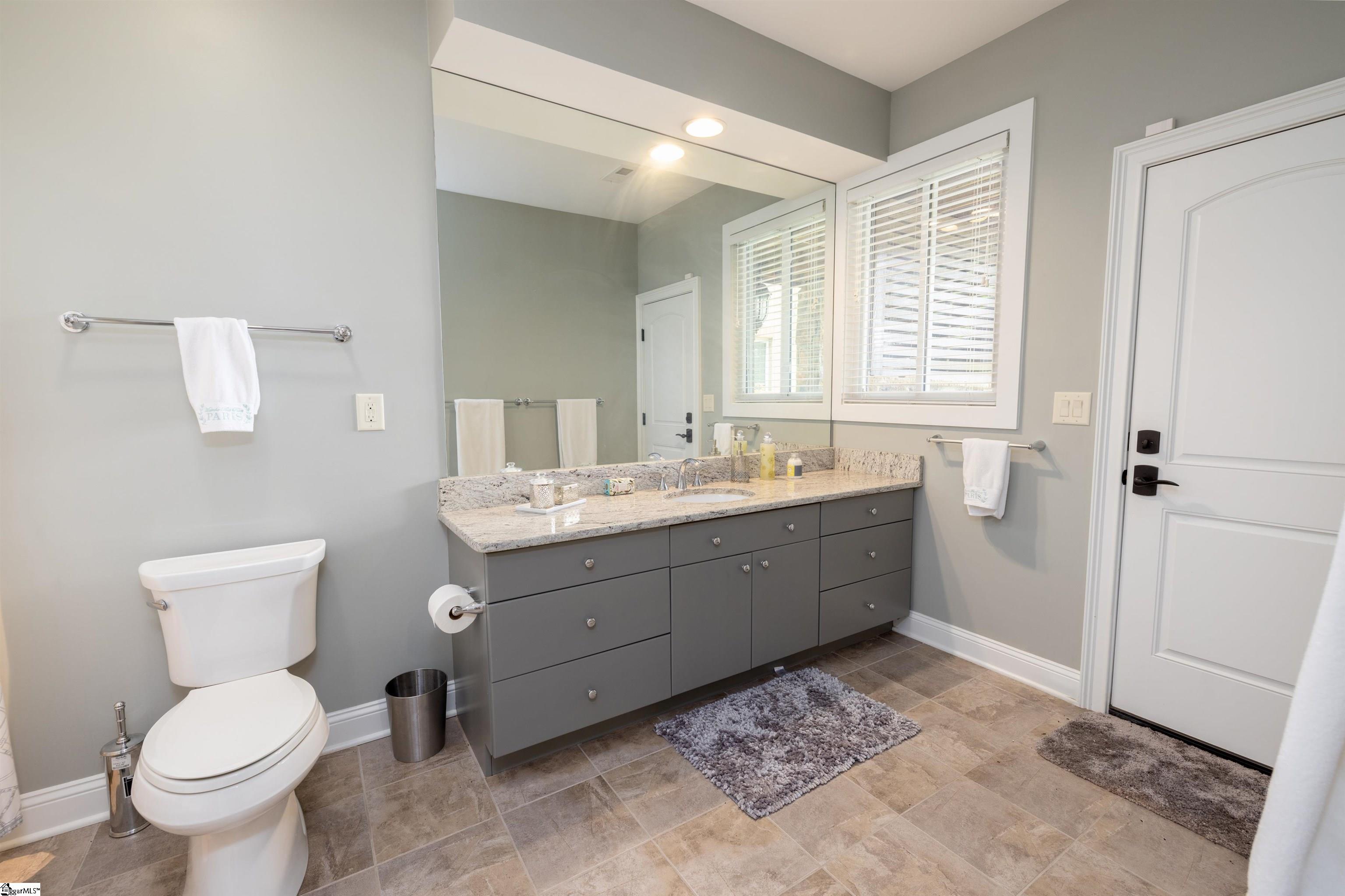 217 E Wynward Pointe Drive Salem, SC 29676