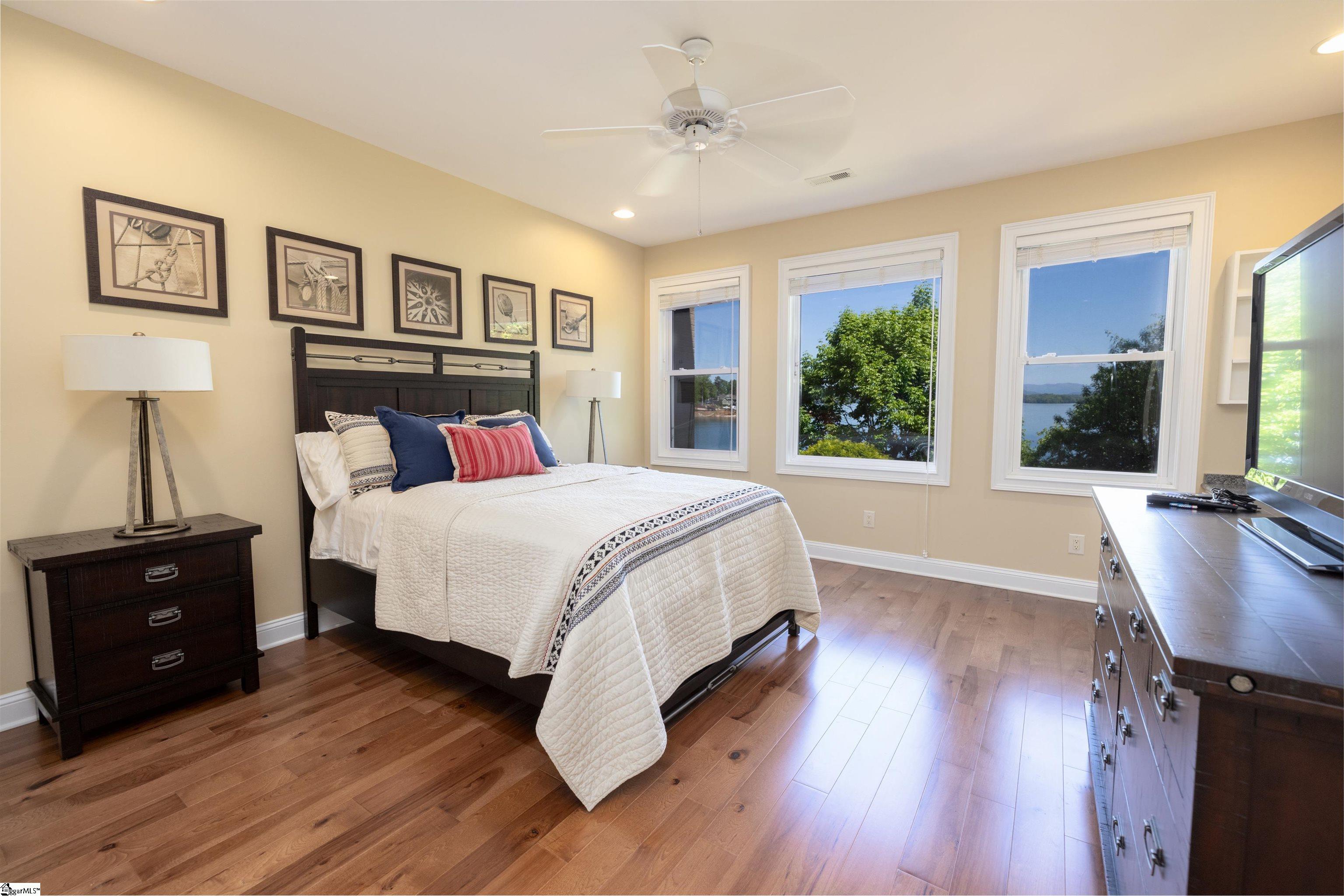 217 E Wynward Pointe Drive Salem, SC 29676