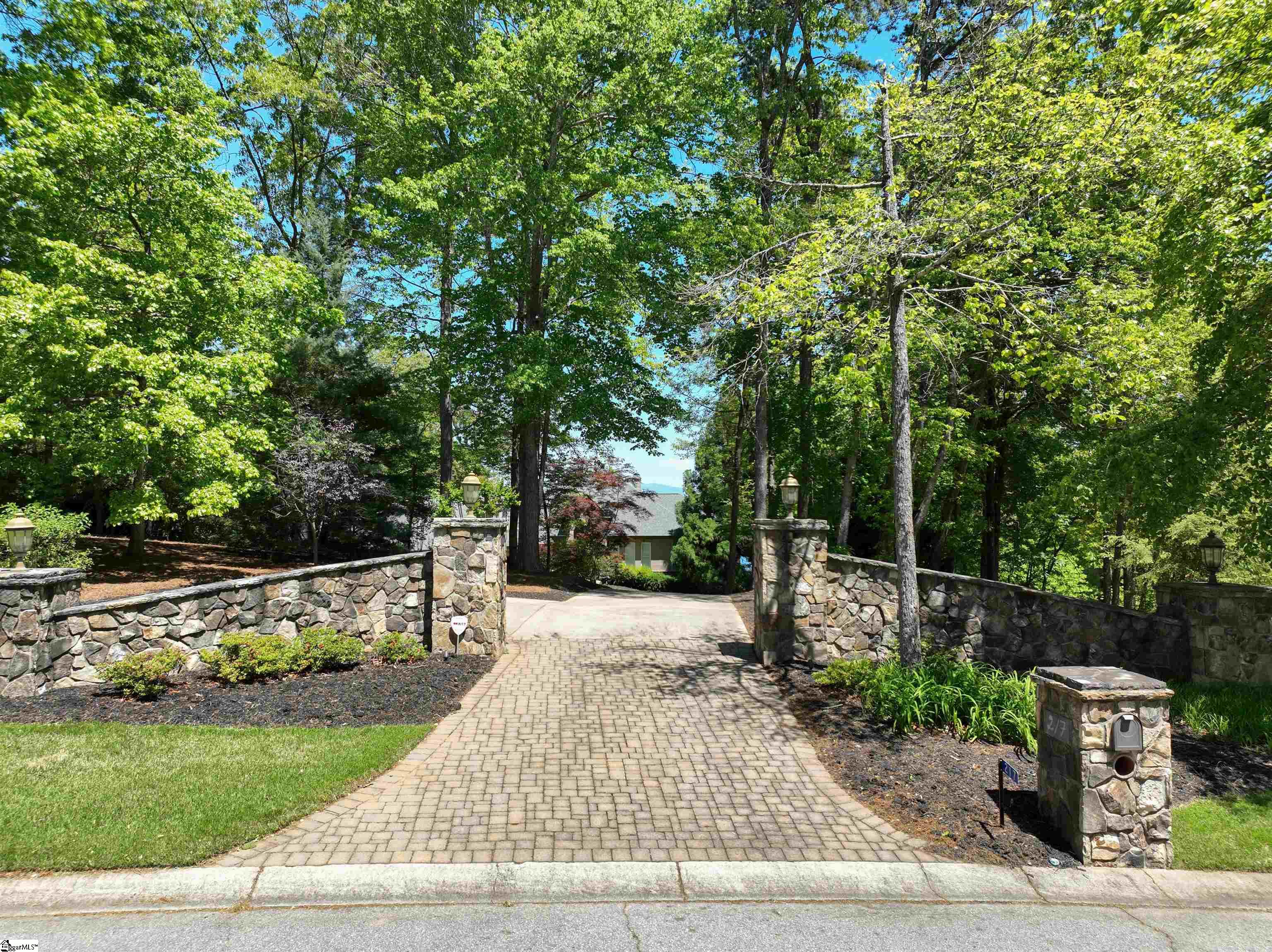 217 E Wynward Pointe Drive Salem, SC 29676