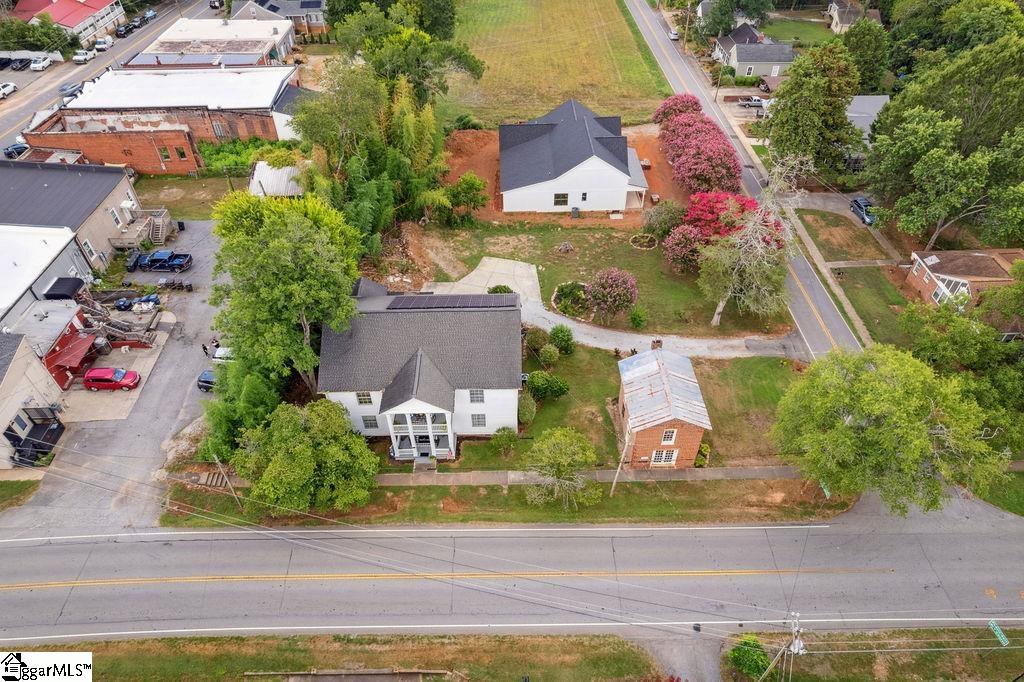 140 S Mechanic Street Pendelton, SC 29670