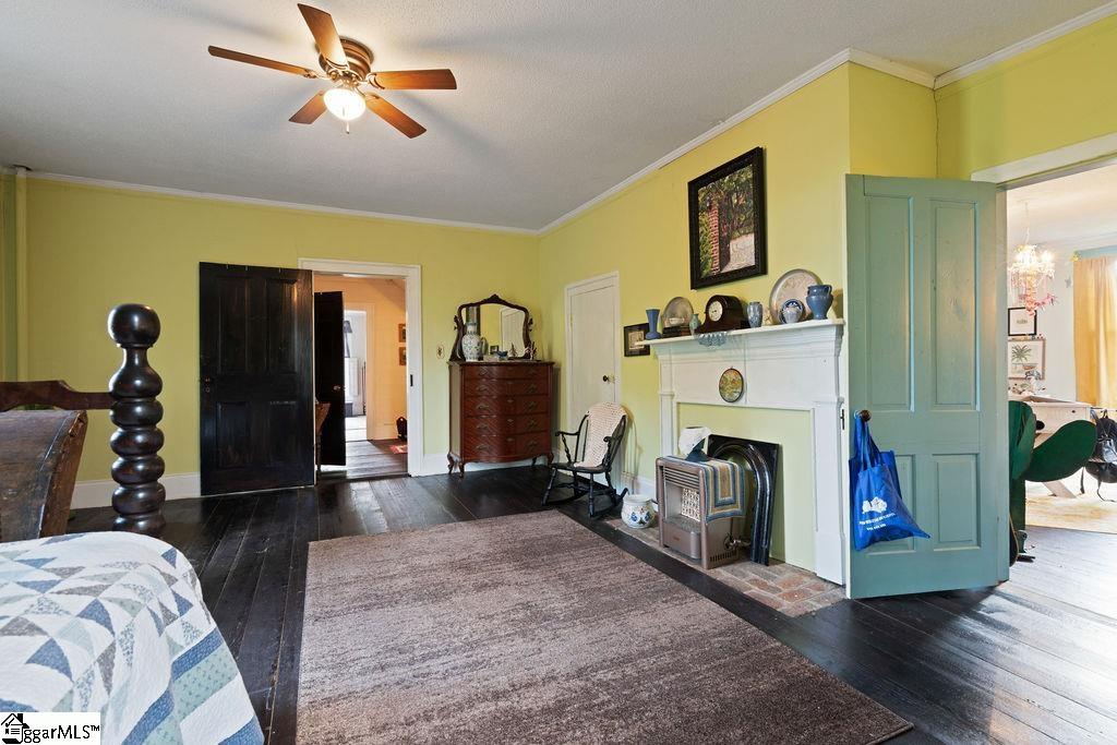 140 S Mechanic Street Pendelton, SC 29670