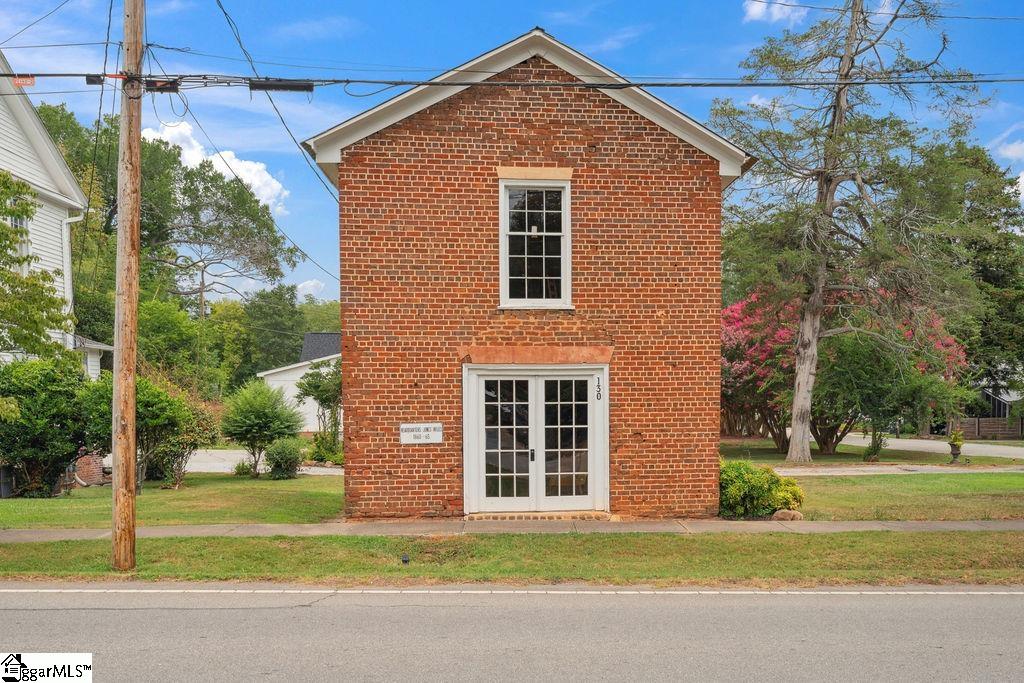 140 S Mechanic Street Pendelton, SC 29670