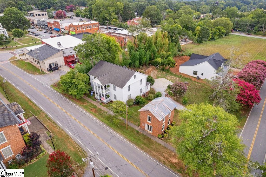 140 S Mechanic Street Pendelton, SC 29670