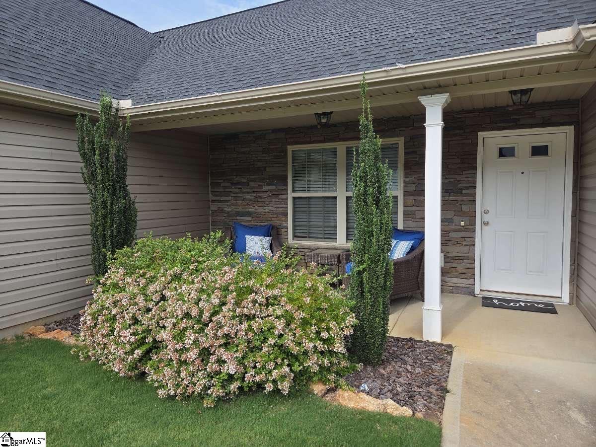 217 Lockeland Park Drive Greenville, SC 29681