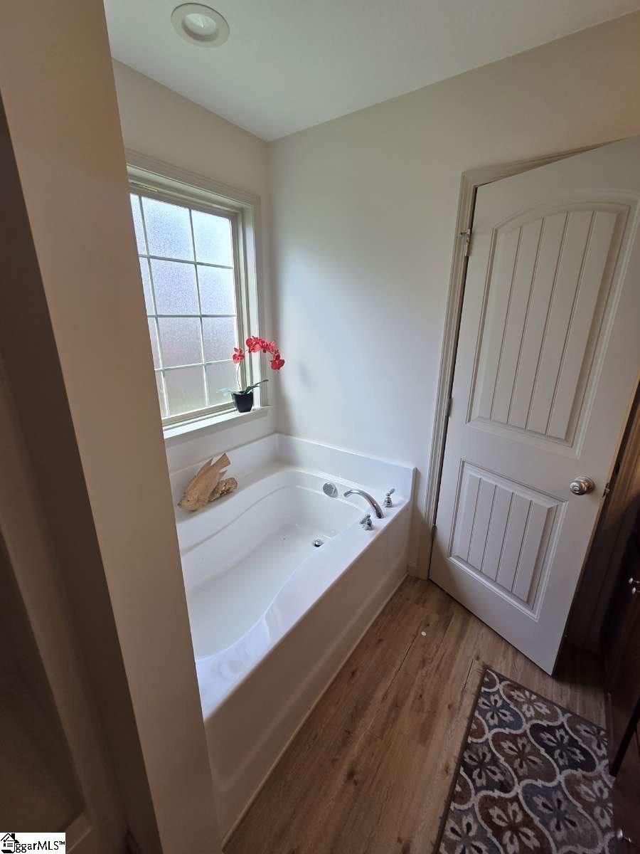 217 Lockeland Park Drive Greenville, SC 29681