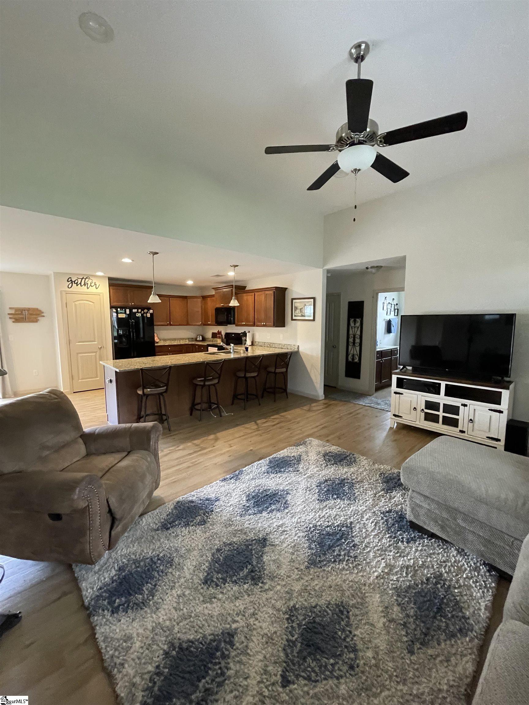 217 Lockeland Park Drive Simpsonville, SC 29681