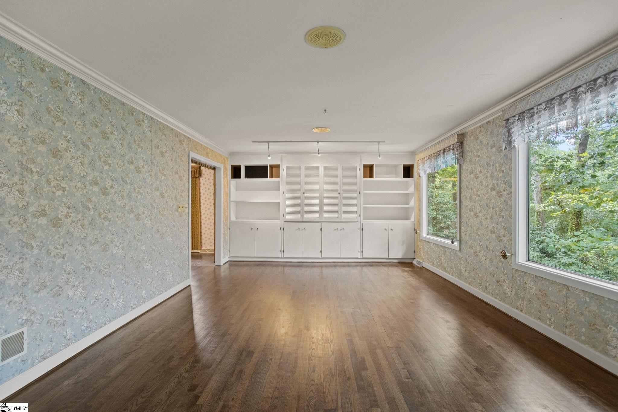 467 Henderson Road Greenville, SC 29607