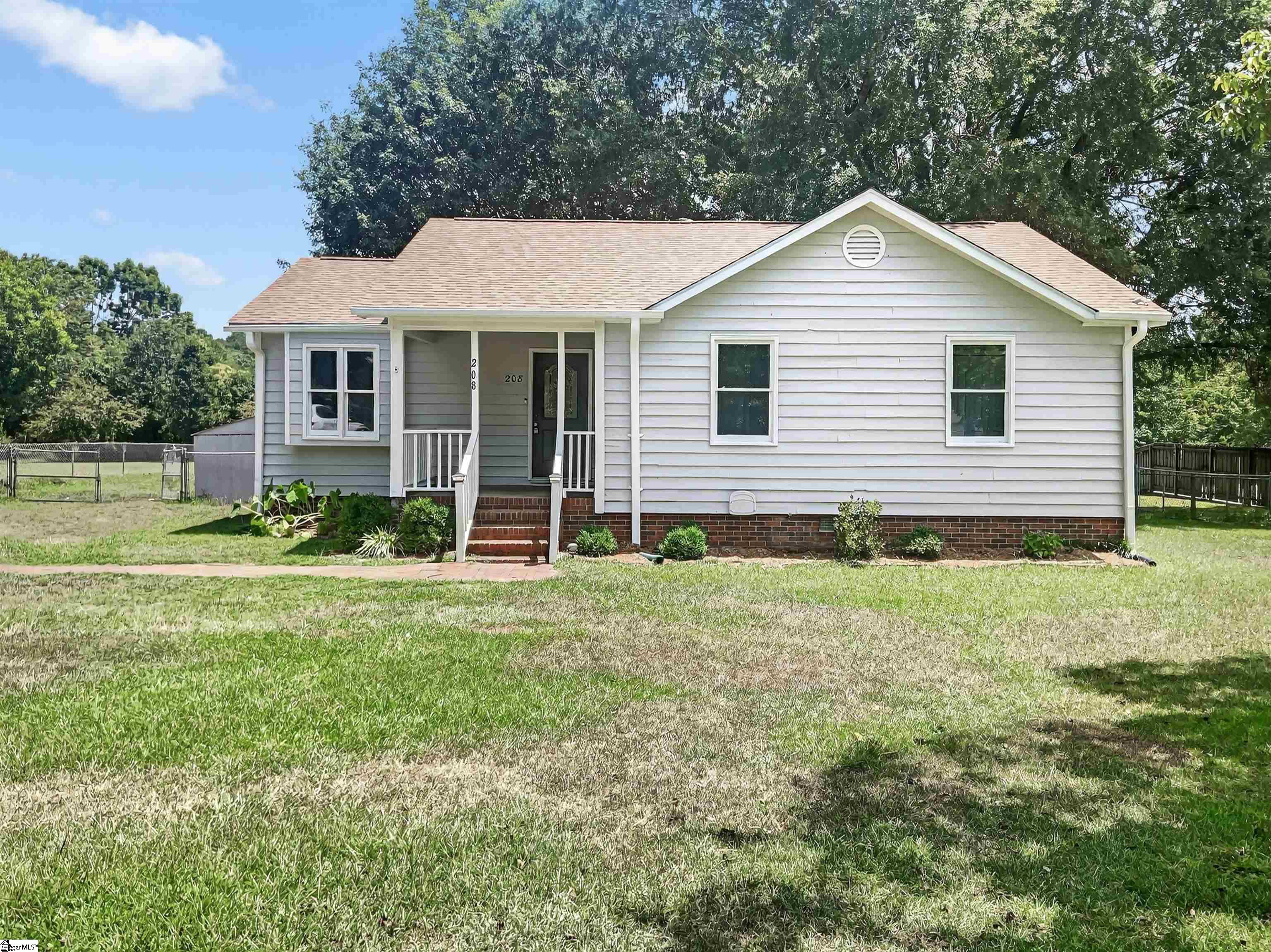 208 Mason Road Boiling Springs, SC 29316