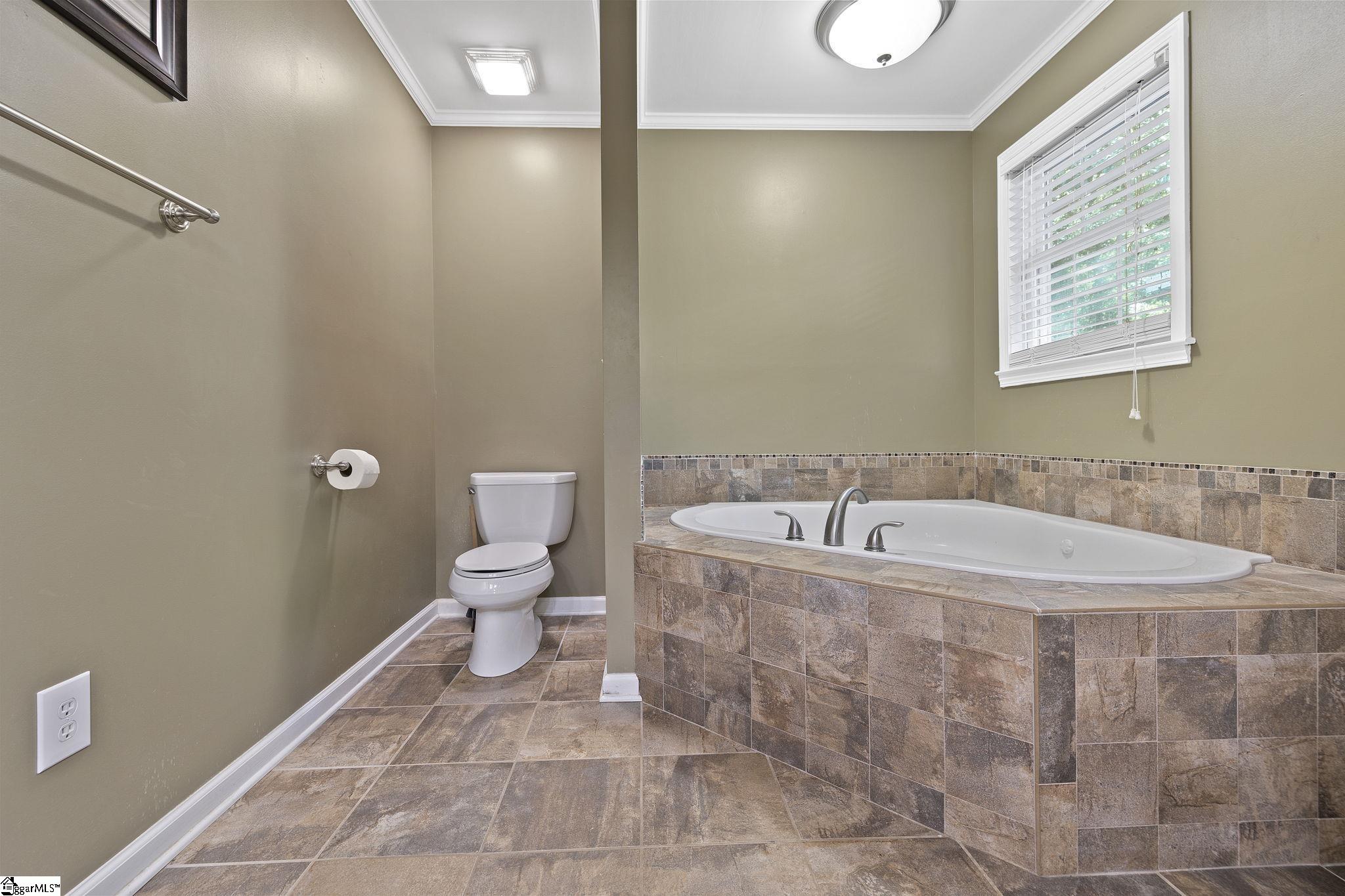132 Black Road Simpsonville, SC 29680