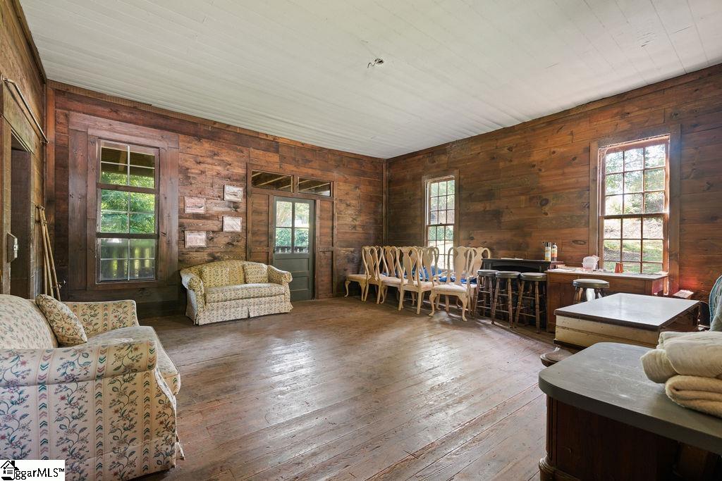 216 N Mechanic Street Pendelton, SC 29670