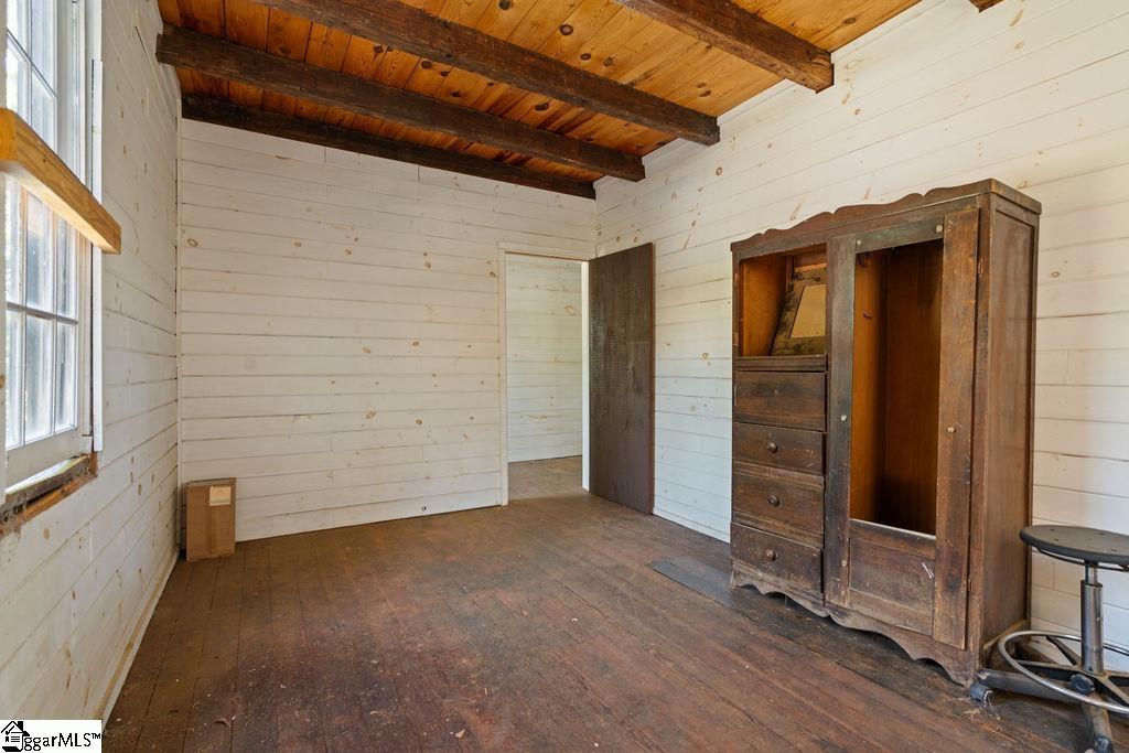 216 N Mechanic Street Pendelton, SC 29670