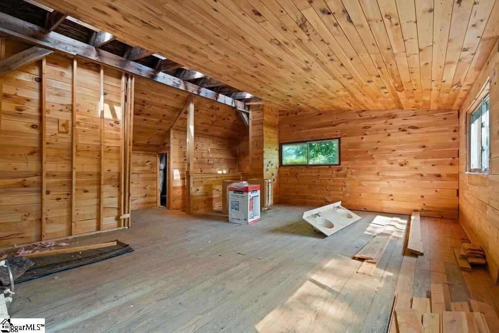 216 N Mechanic Street Pendelton, SC 29670