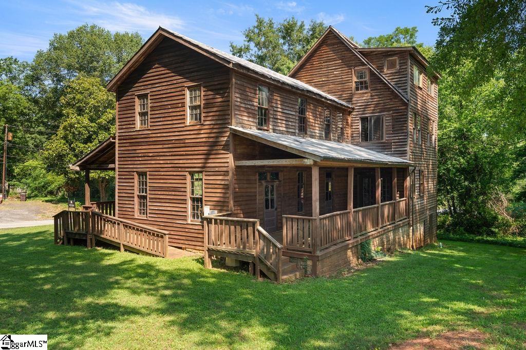 216 N Mechanic Street Pendelton, SC 29670