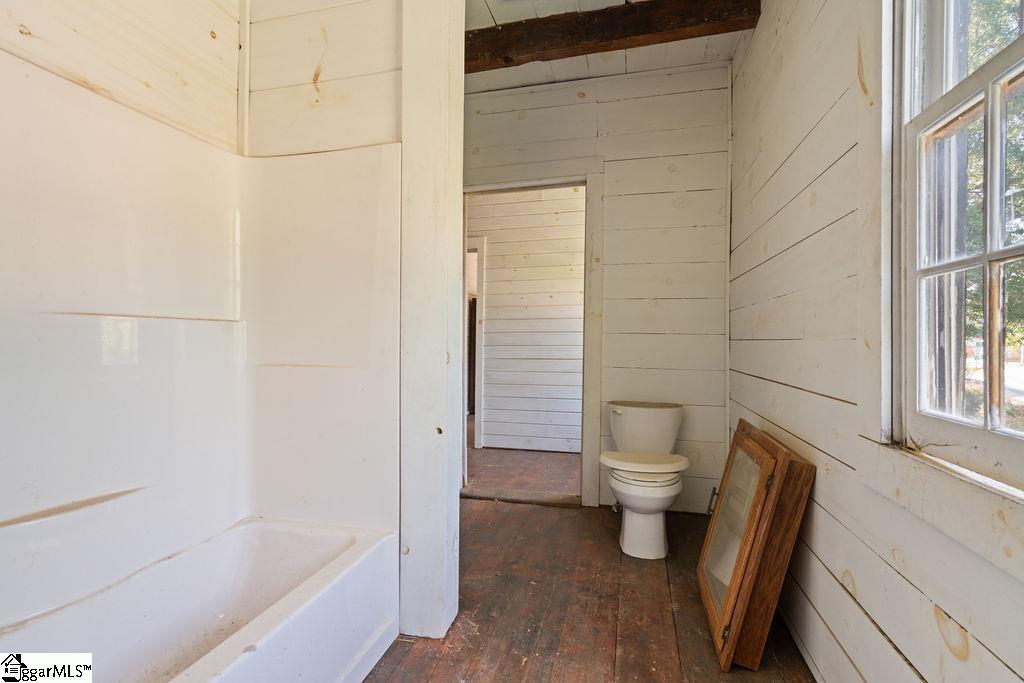 216 N Mechanic Street Pendelton, SC 29670