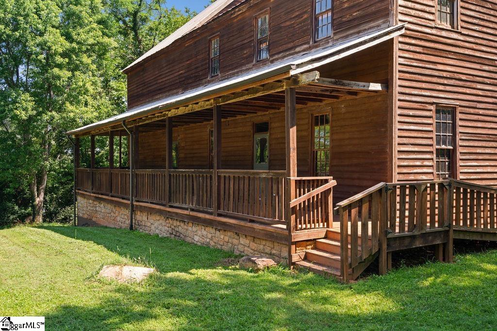 216 N Mechanic Street Pendelton, SC 29670