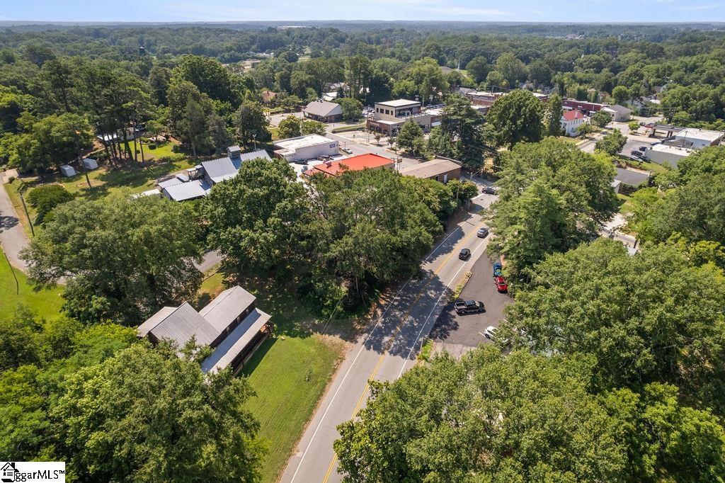 216 N Mechanic Street Pendelton, SC 29670
