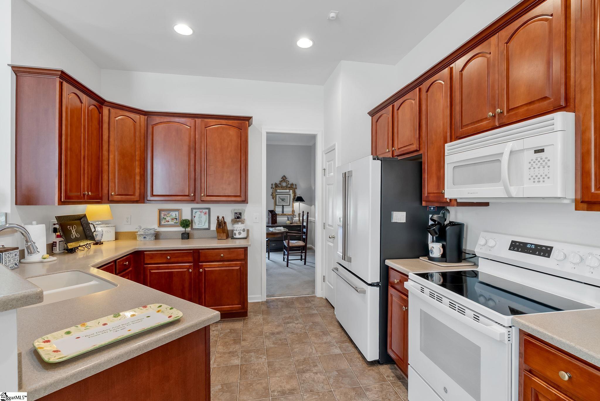 102 Allendale Abbey Lane Simpsonville, SC 29681-6568
