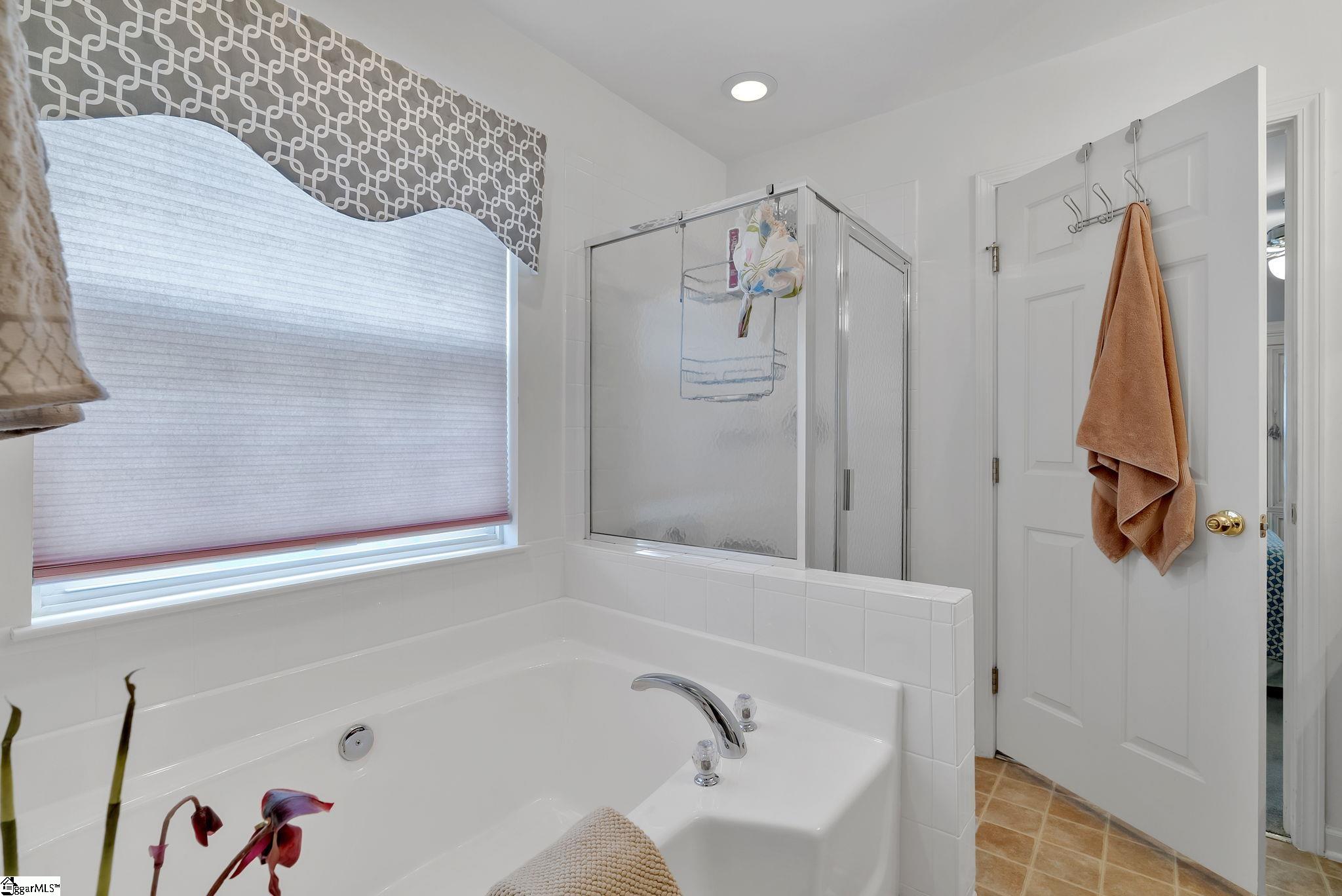 102 Allendale Abbey Lane Simpsonville, SC 29681-6568