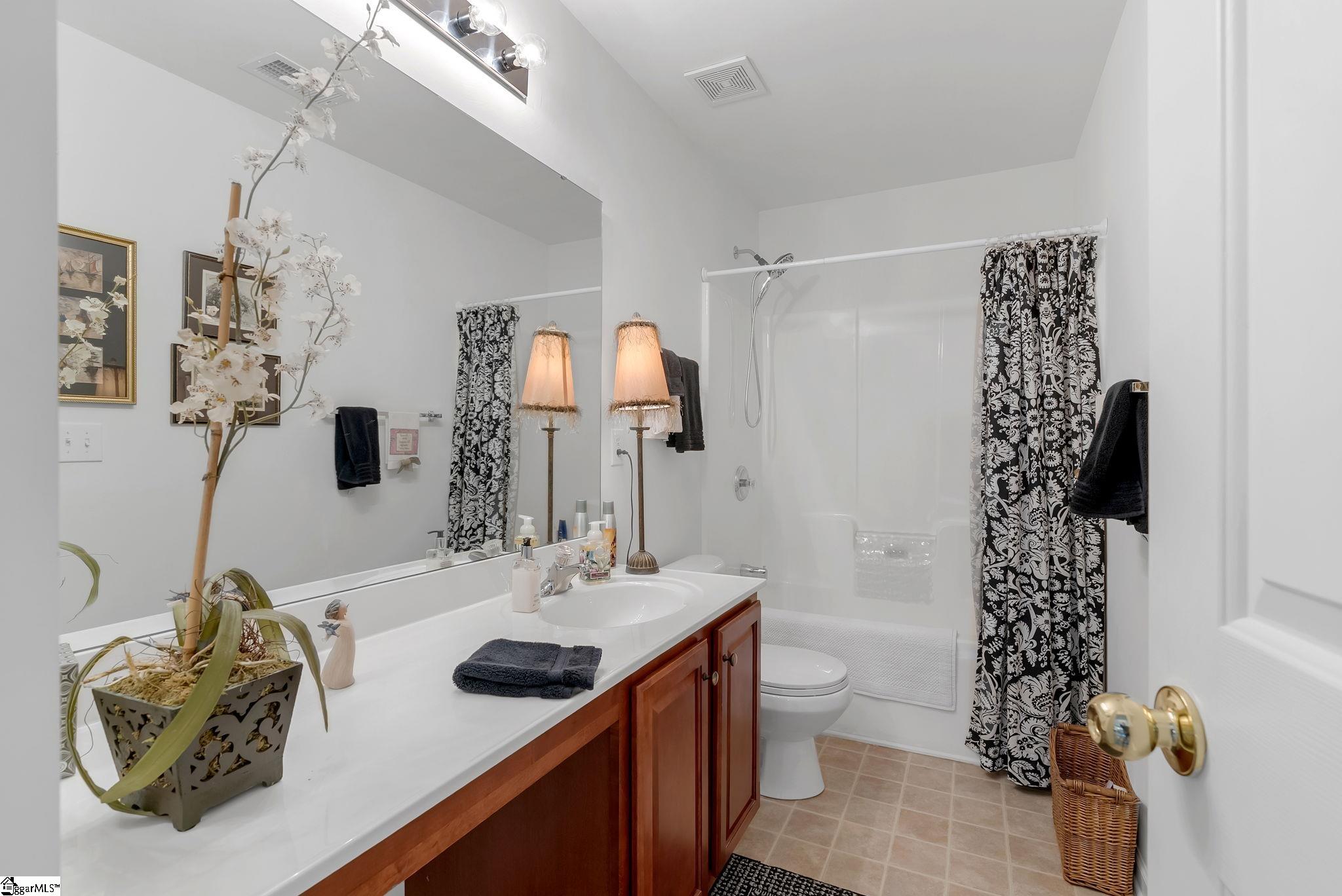 102 Allendale Abbey Lane Simpsonville, SC 29681-6568