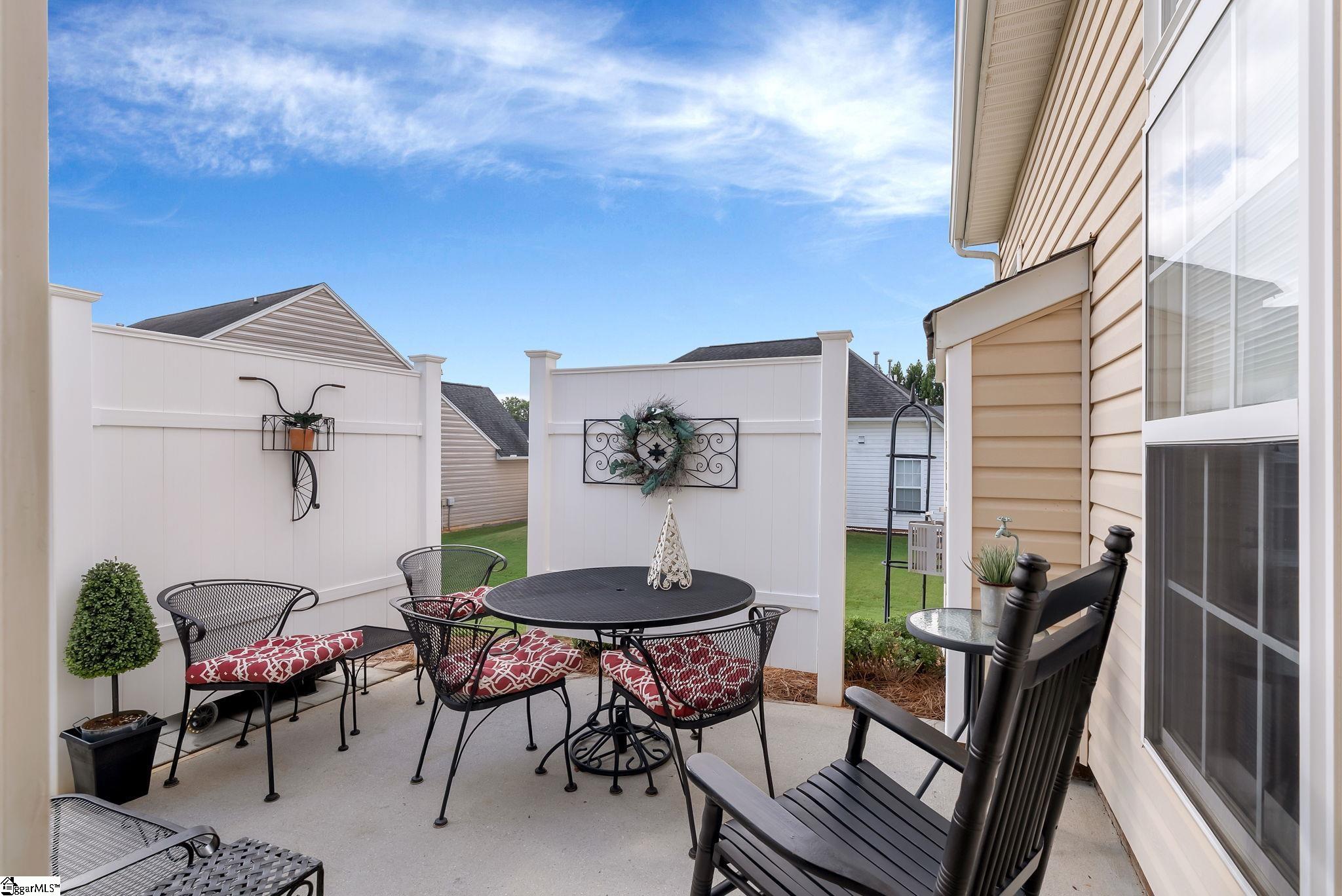 102 Allendale Abbey Lane Simpsonville, SC 29681-6568