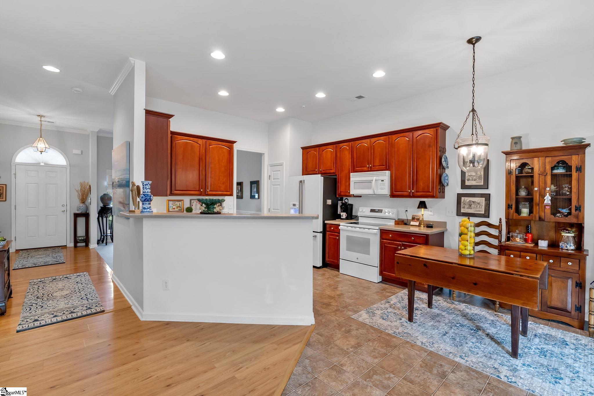 102 Allendale Abbey Lane Simpsonville, SC 29681-6568