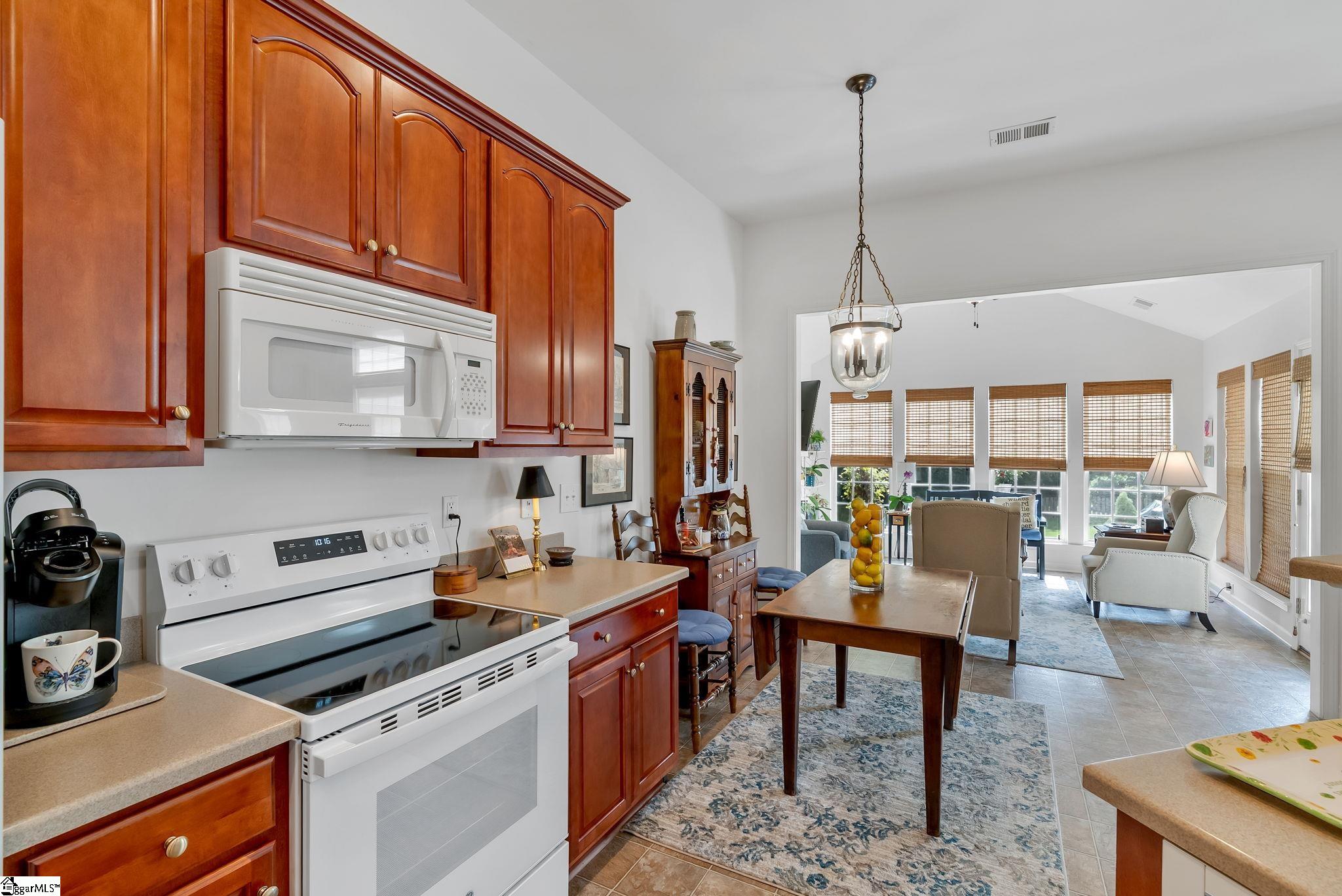 102 Allendale Abbey Lane Simpsonville, SC 29681-6568