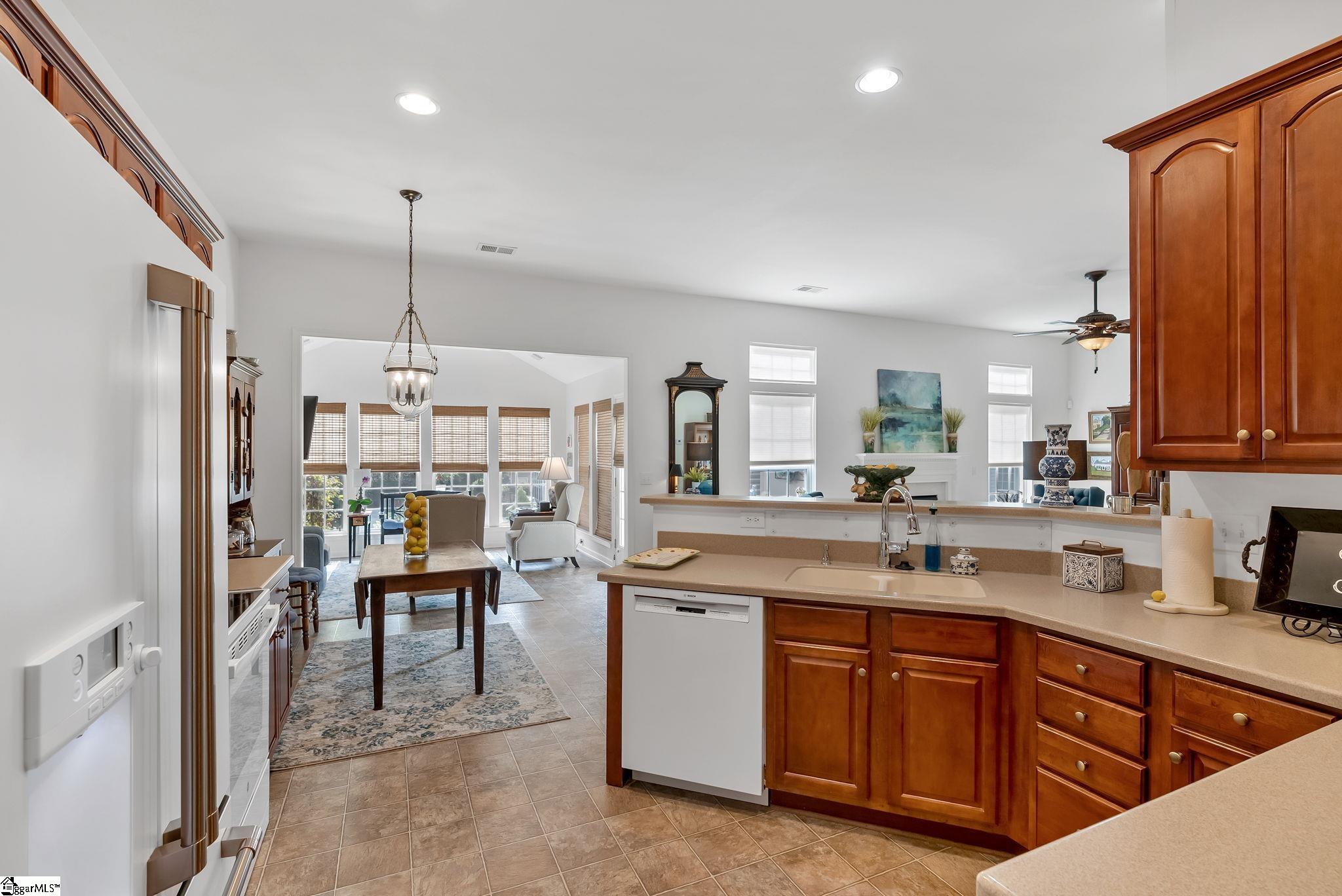 102 Allendale Abbey Lane Simpsonville, SC 29681-6568