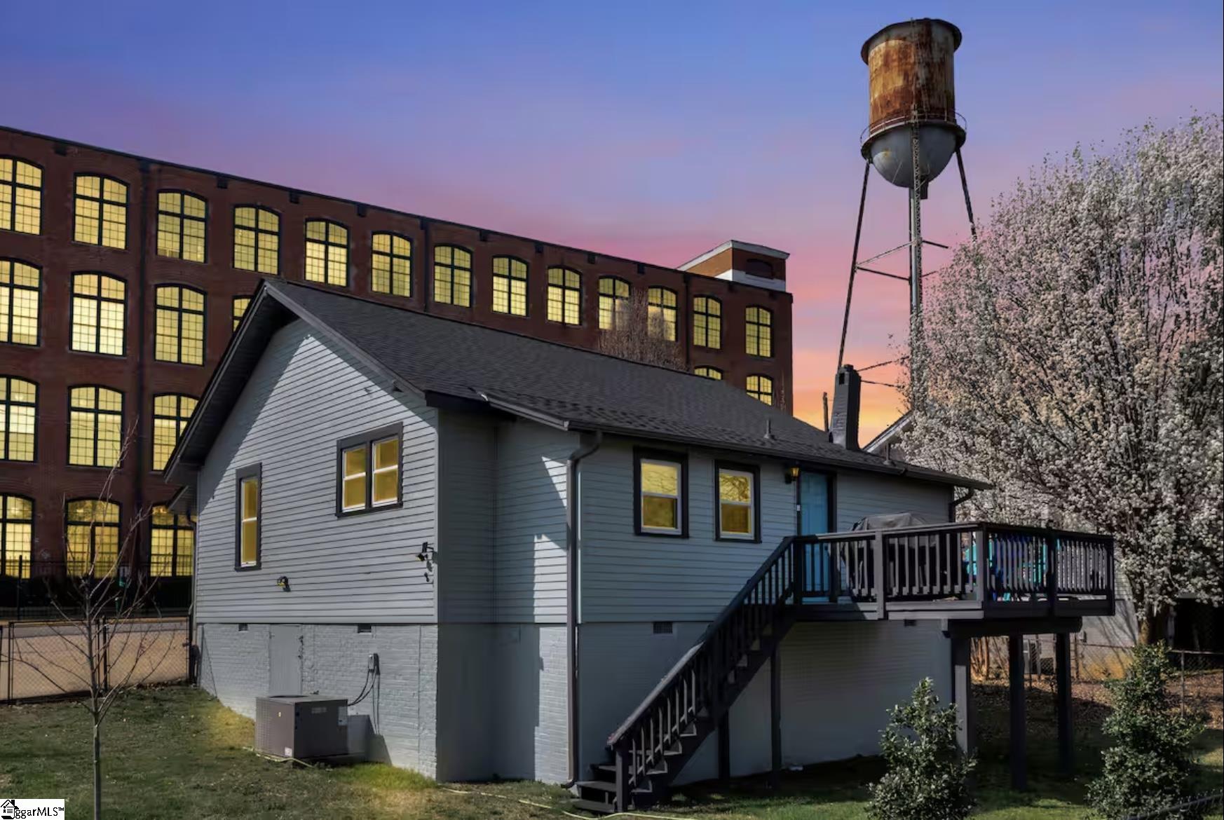 24 Draper Street Greenville, SC 29611-4742