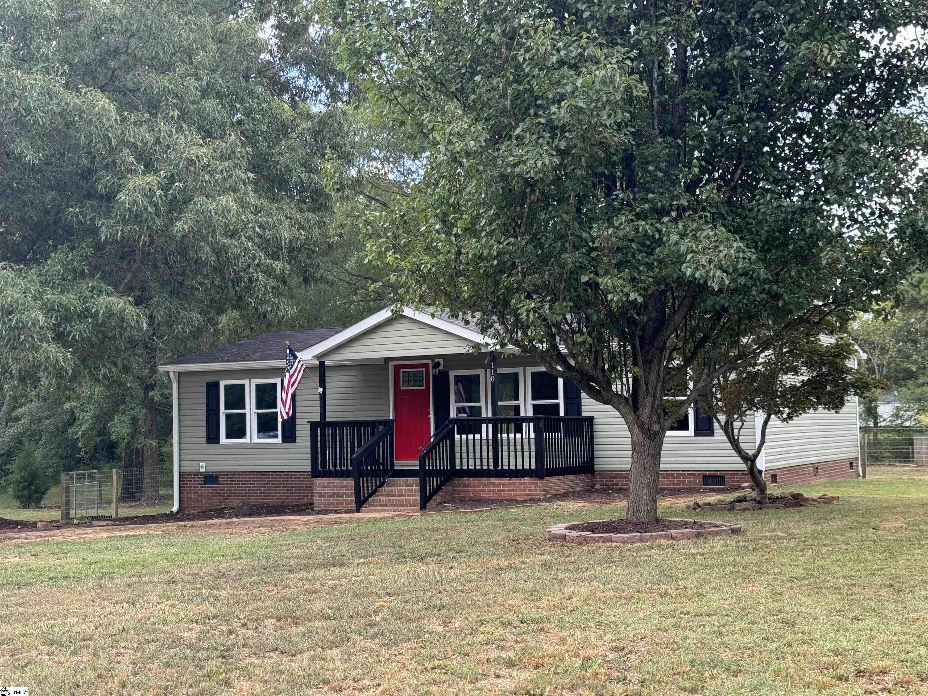 110 Woodford Place Court Gray Court, SC 29645