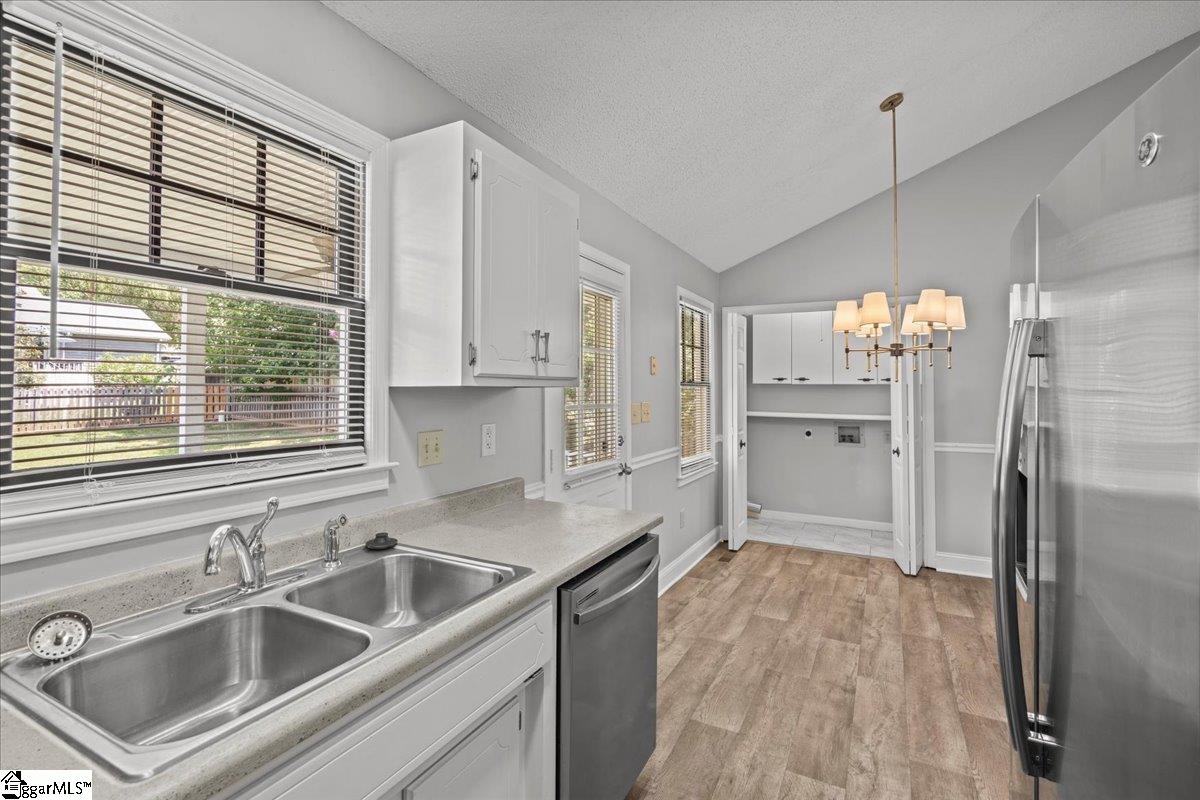 117 Oak Valley Drive Simpsonville, SC 29681