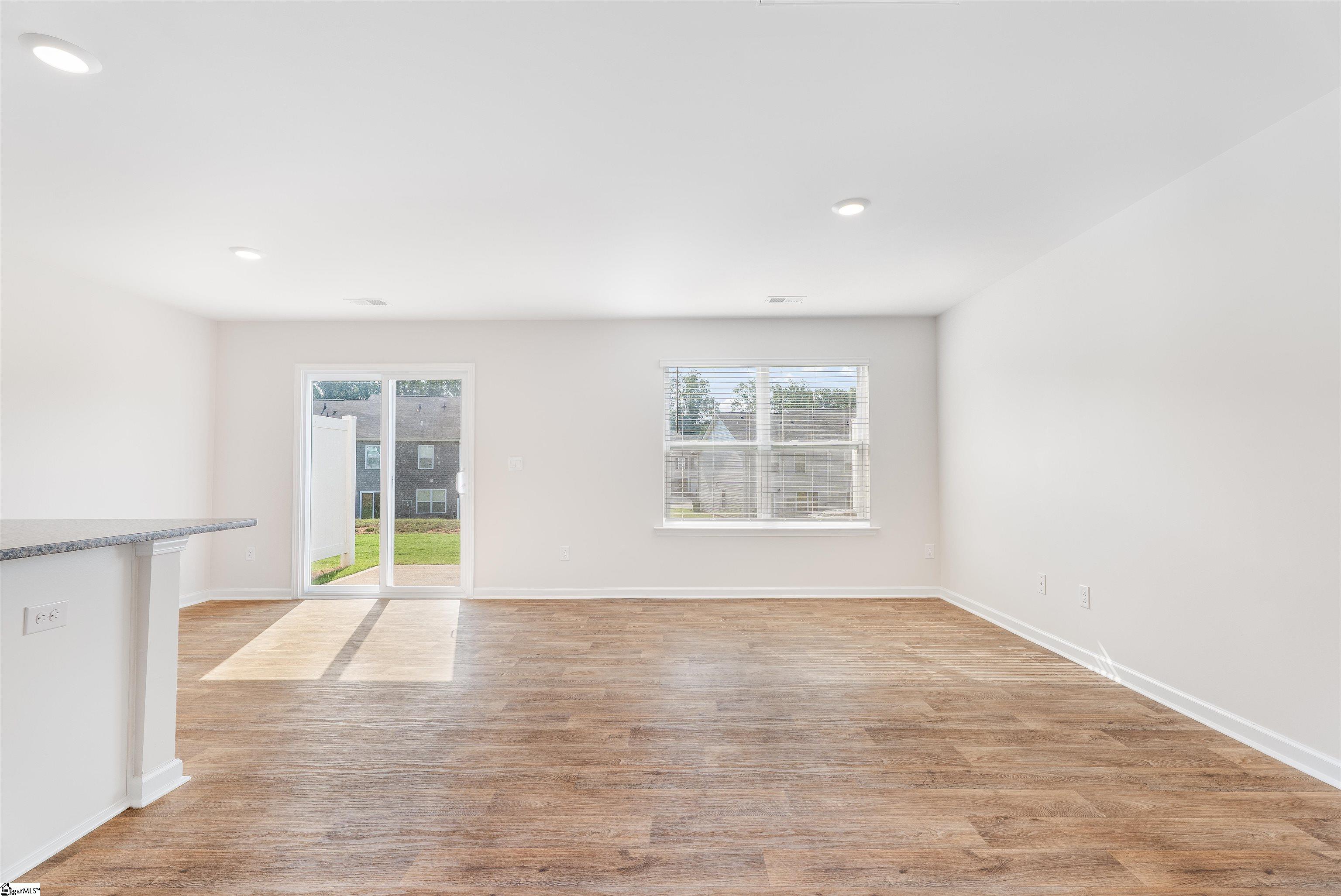 1218 N Norwhich Lane Spartanburg, SC 29301