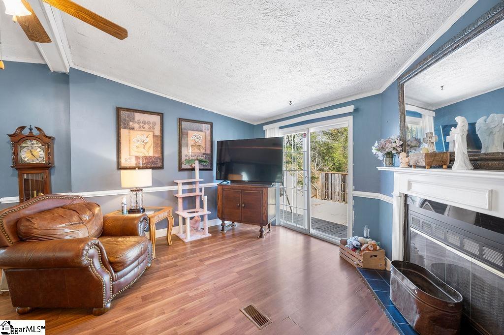 128 Barnett Road Campobello, SC 29322