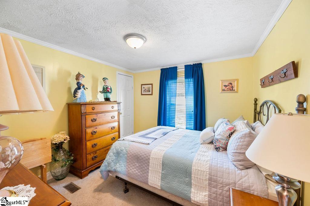 128 Barnett Road Campobello, SC 29322